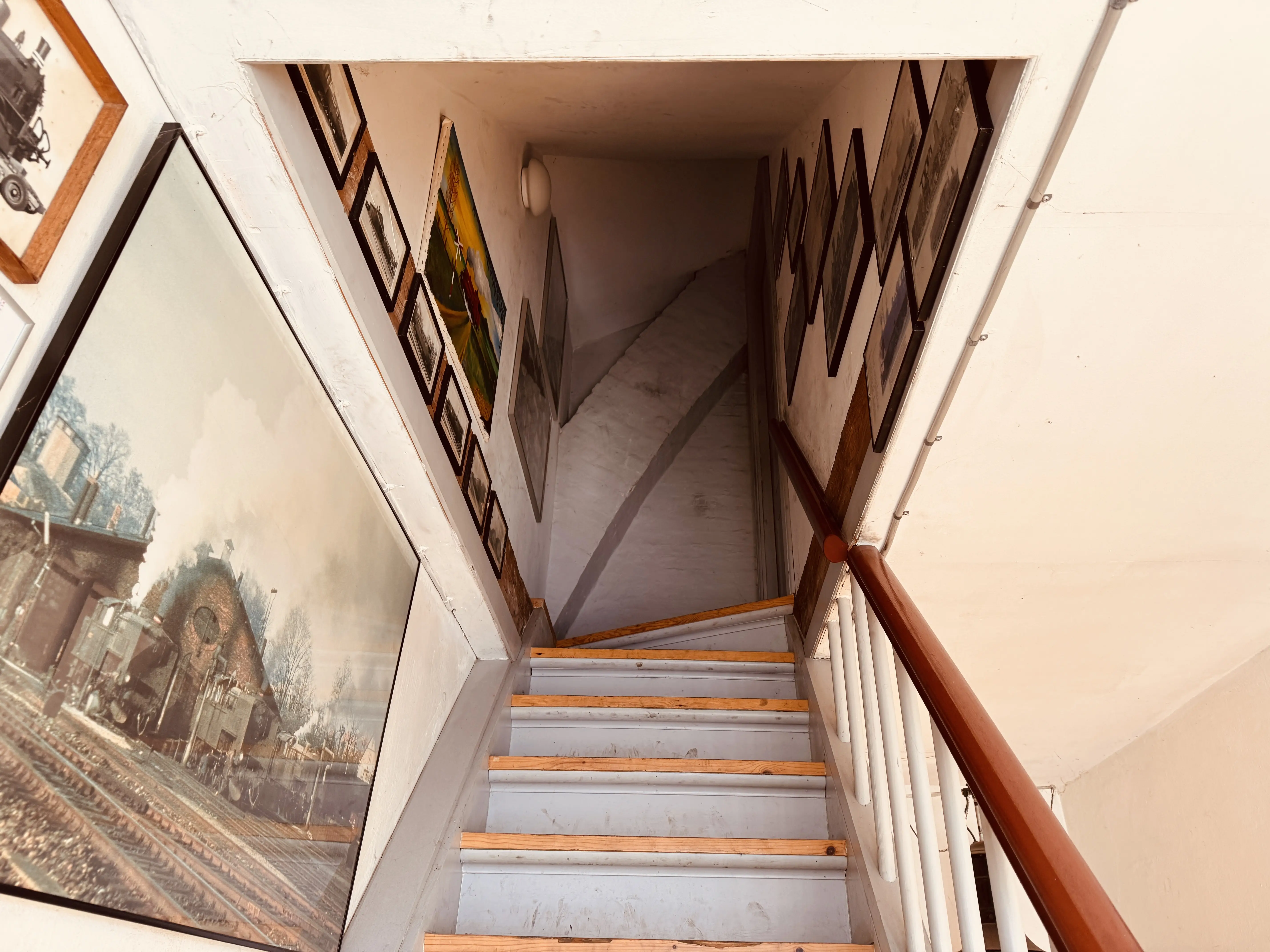 Billede af Rungsted Kyst Stations remise.