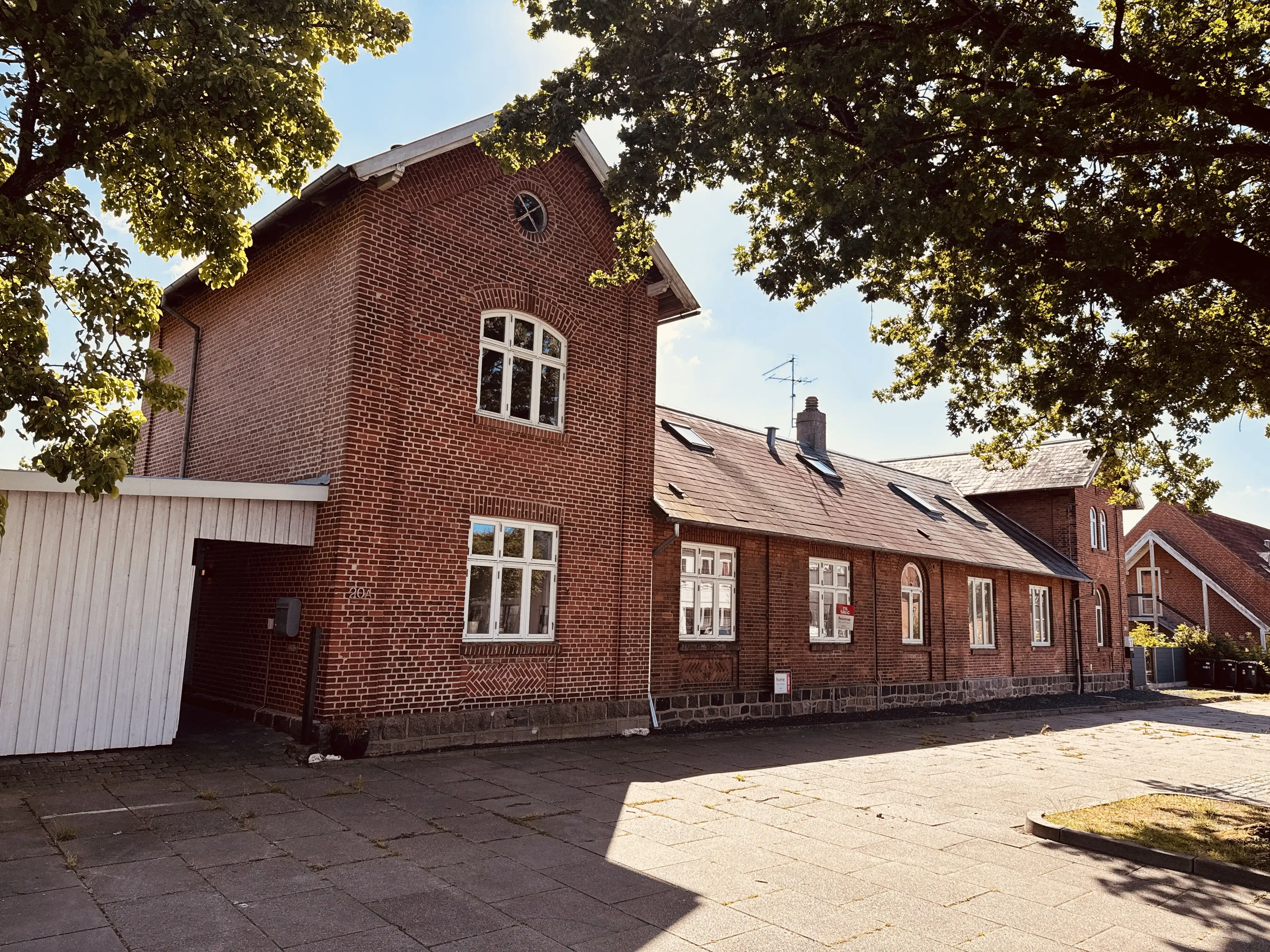 Billede af Hou Station.