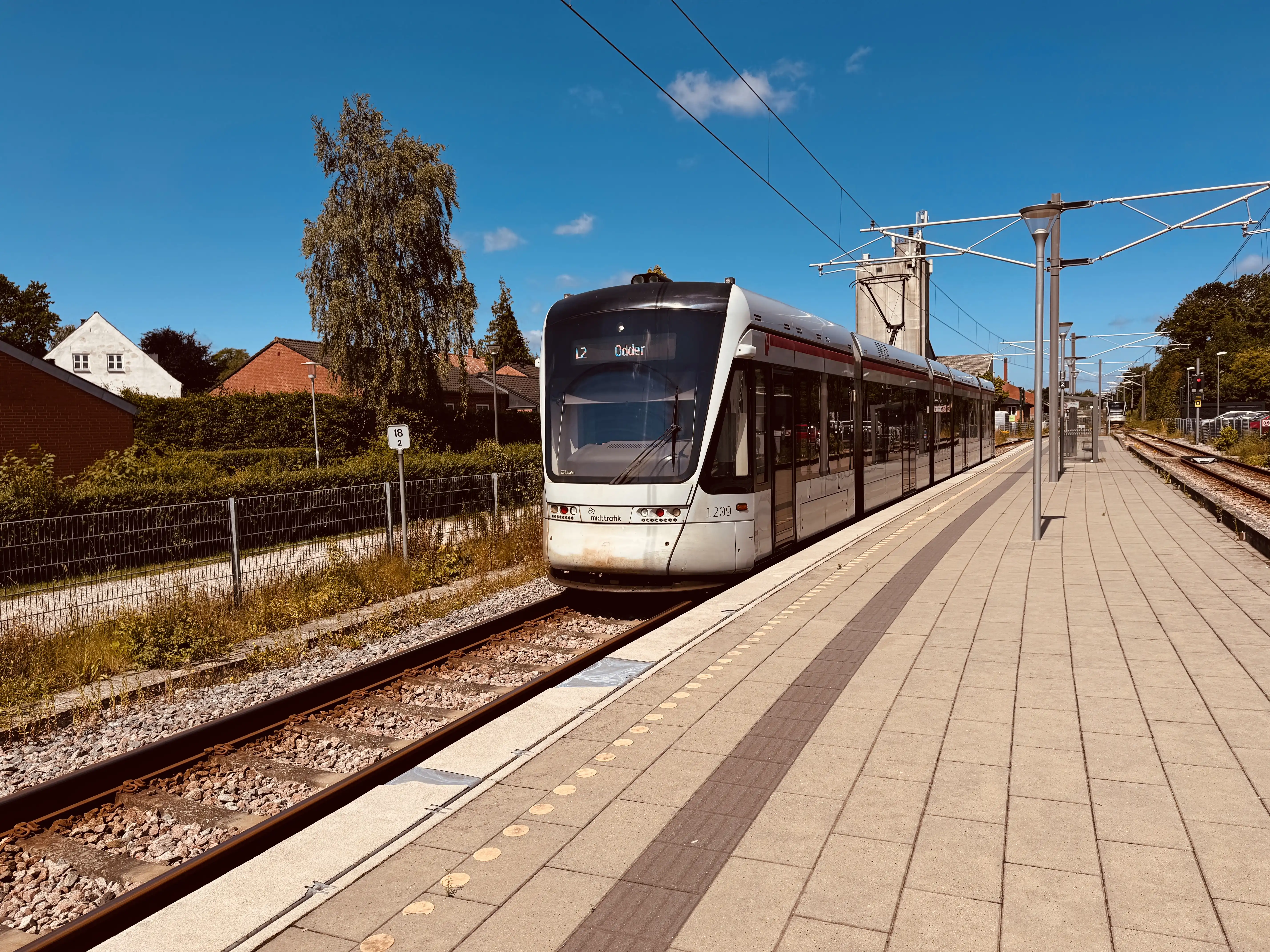 Billede af Aarhus Letbane togsæt 1109 fotograferet ud for Malling Letbanestation.