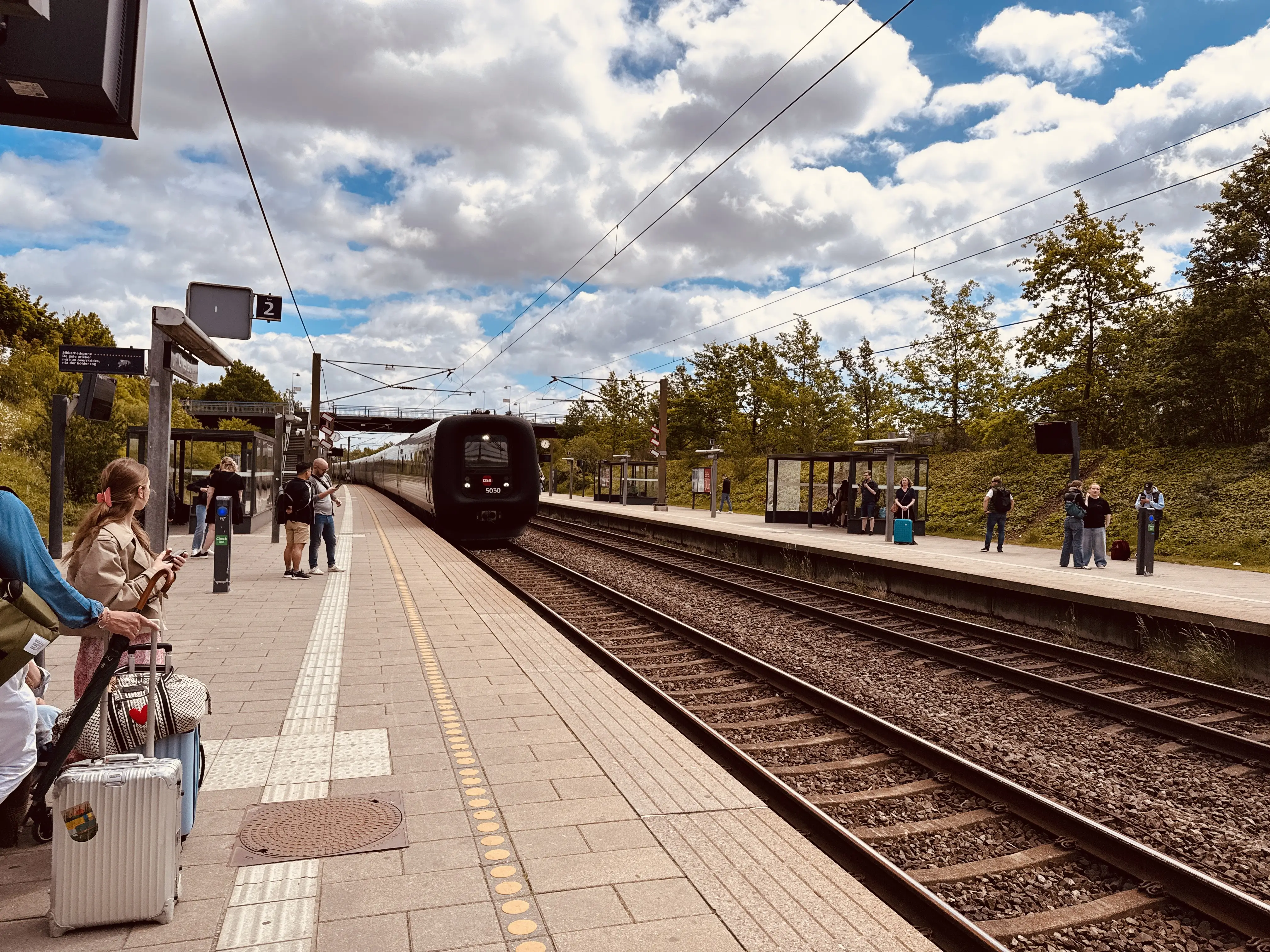 Billede af DSB MF 5030 fotograferet ud for Ørestad Trinbræt.