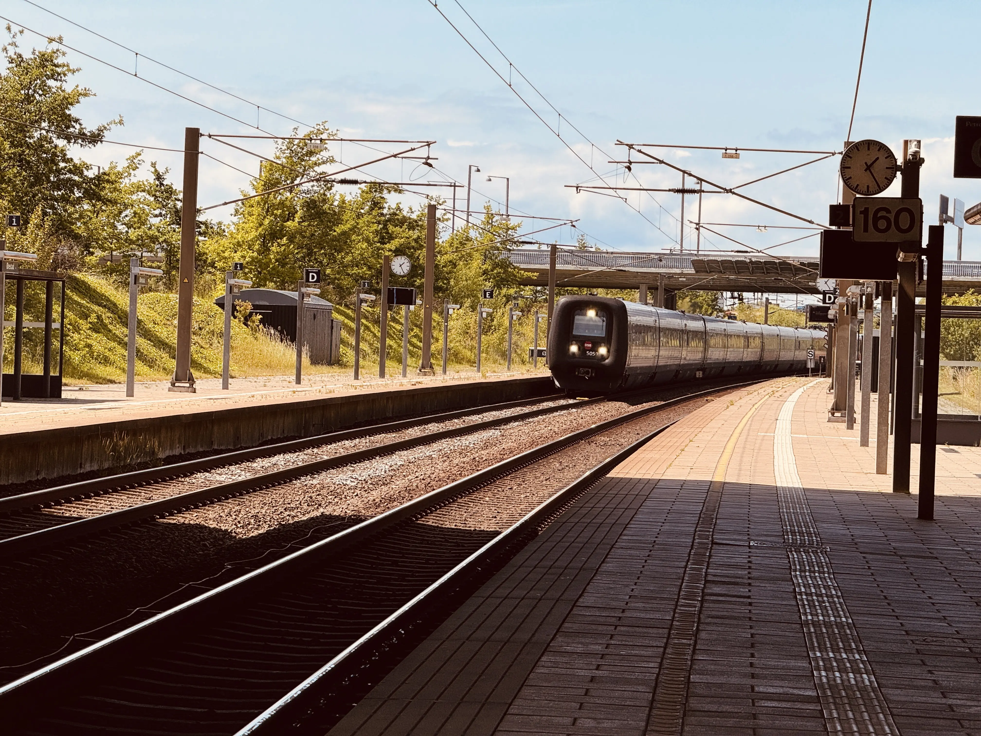 Billede af DSB MF 5059 fotograferet ud for Ørestad Trinbræt.