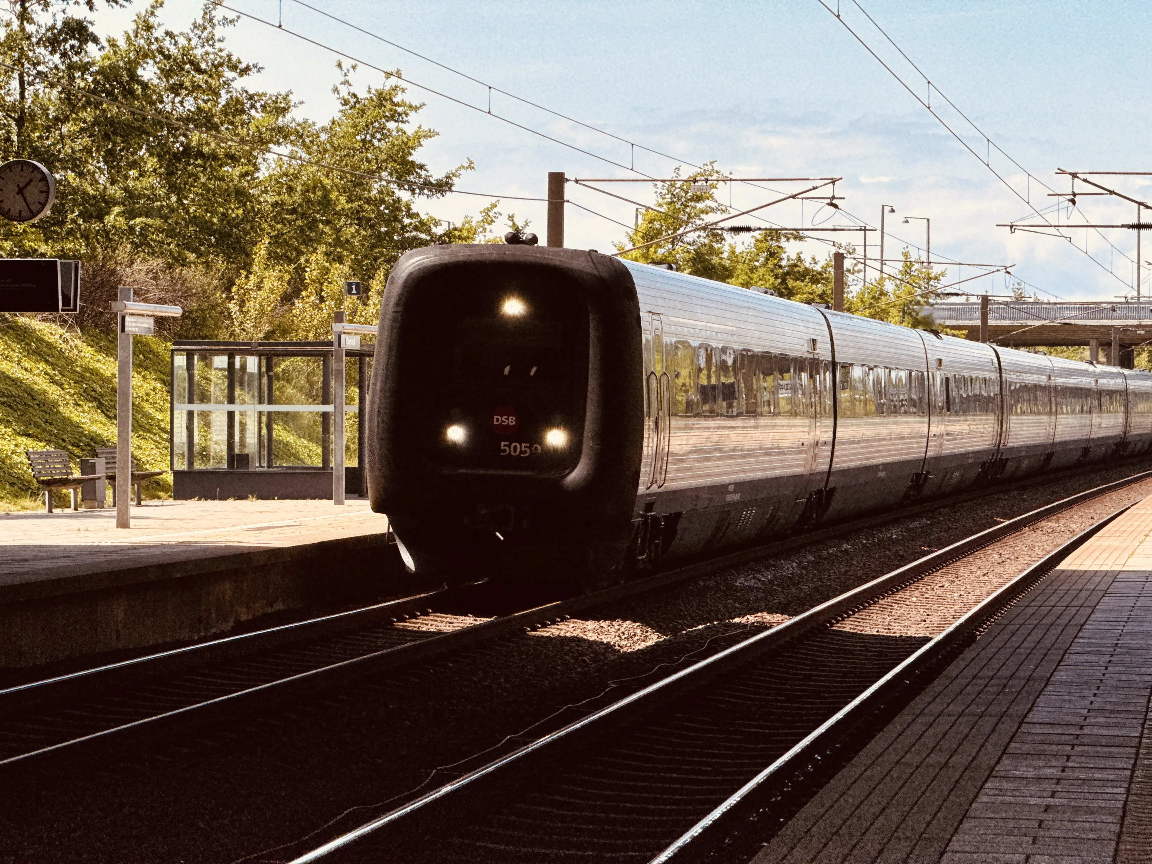 Billede af DSB MF 5059 fotograferet ud for Ørestad Trinbræt.