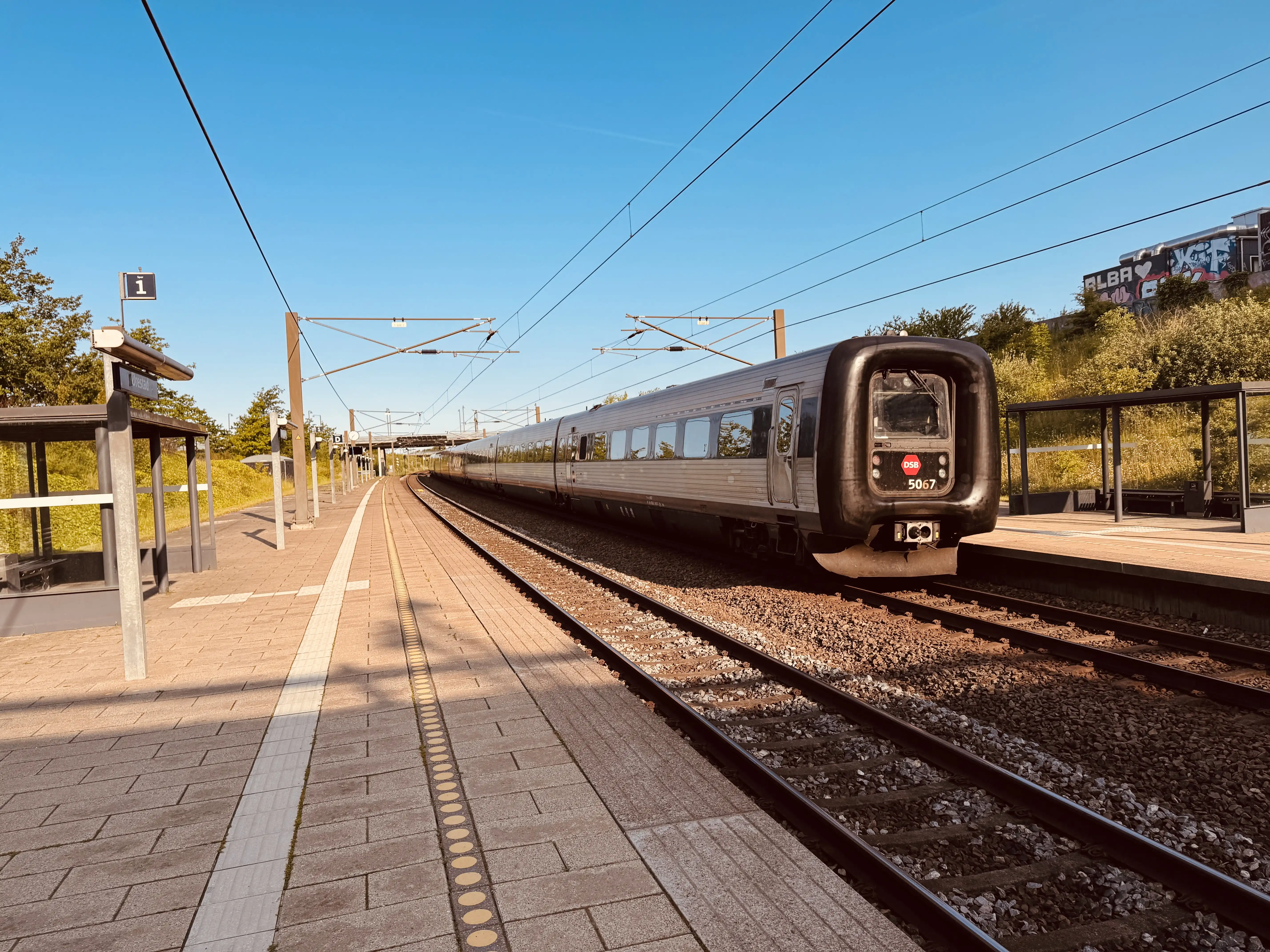 Billede af DSB MF 5067 fotograferet ud for Ørestad Trinbræt.