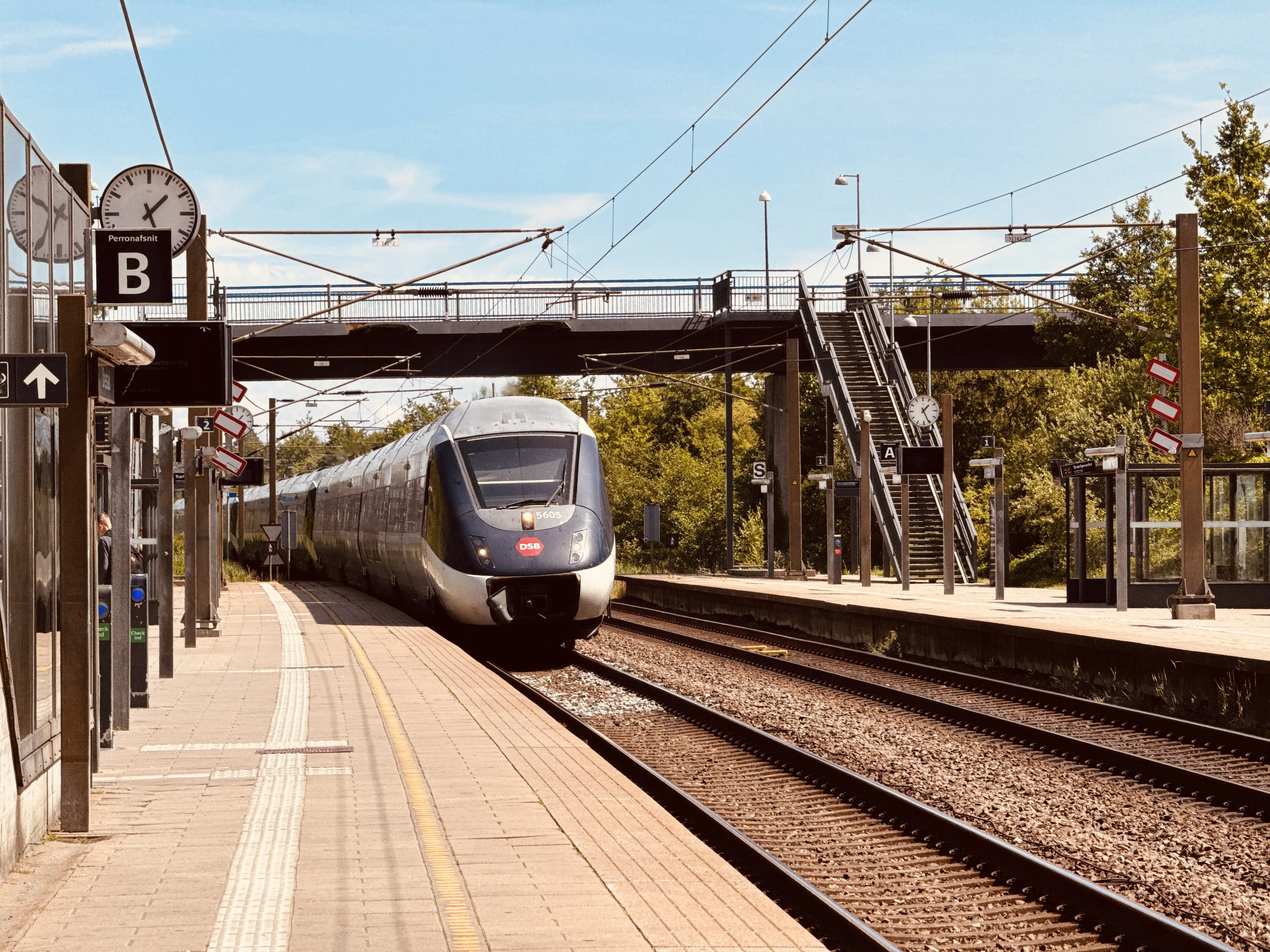 Billede af DSB MG 5605 fotograferet ud for Ørestad Trinbræt.