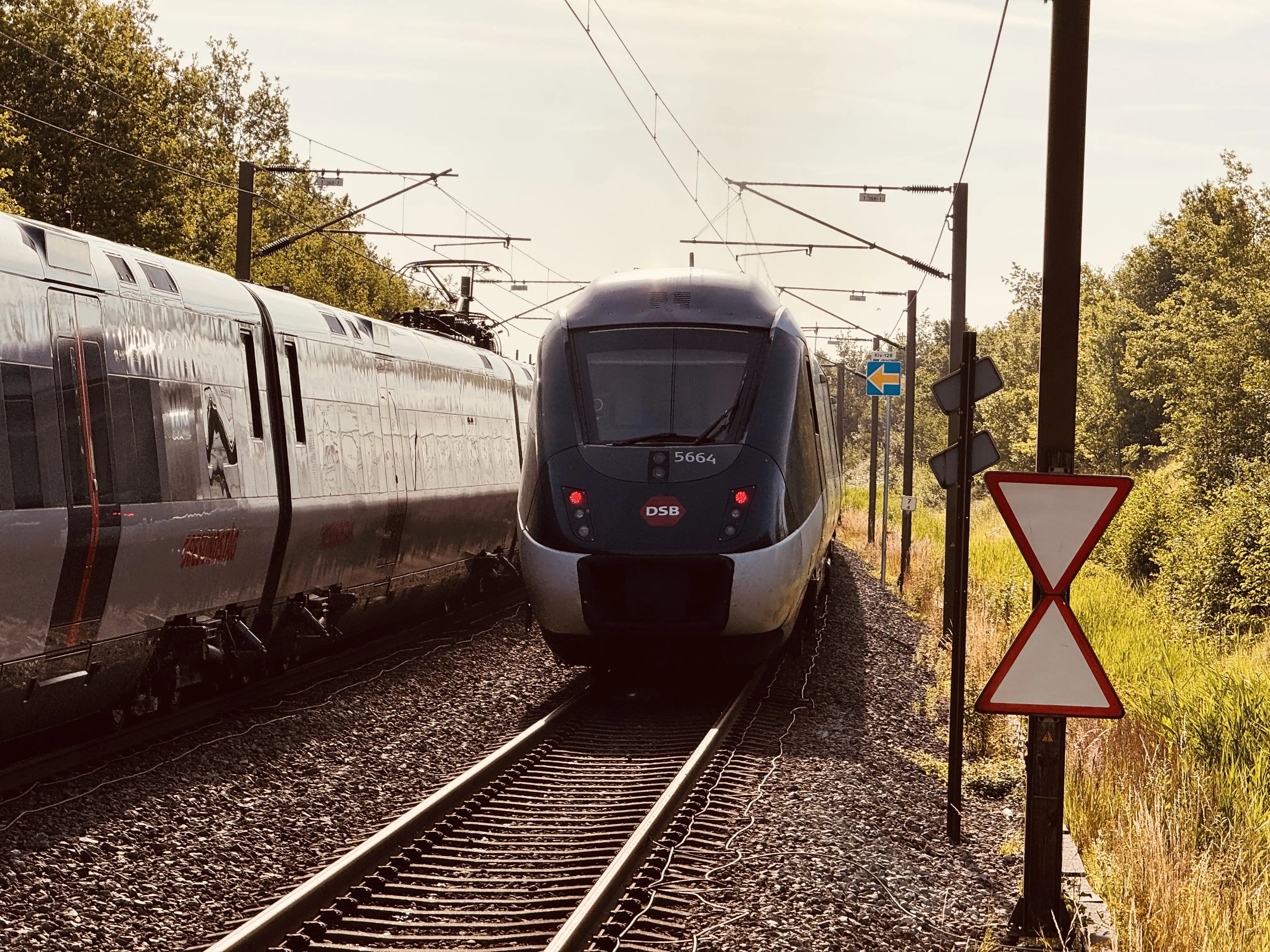 Billede af DSB MG 5664 fotograferet ud for Ørestad Trinbræt.