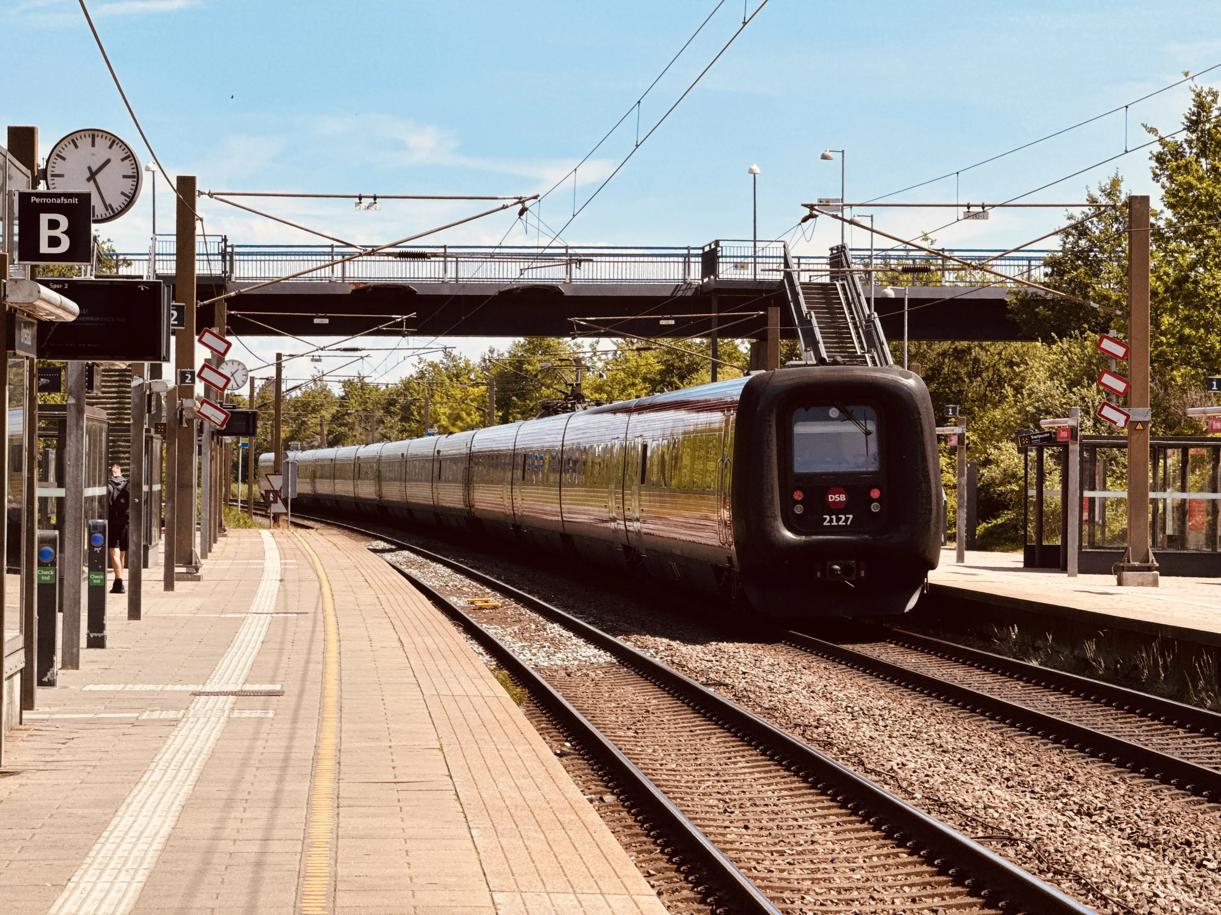 Billede af DSB ER 2027 fotograferet ud for Ørestad Trinbræt.