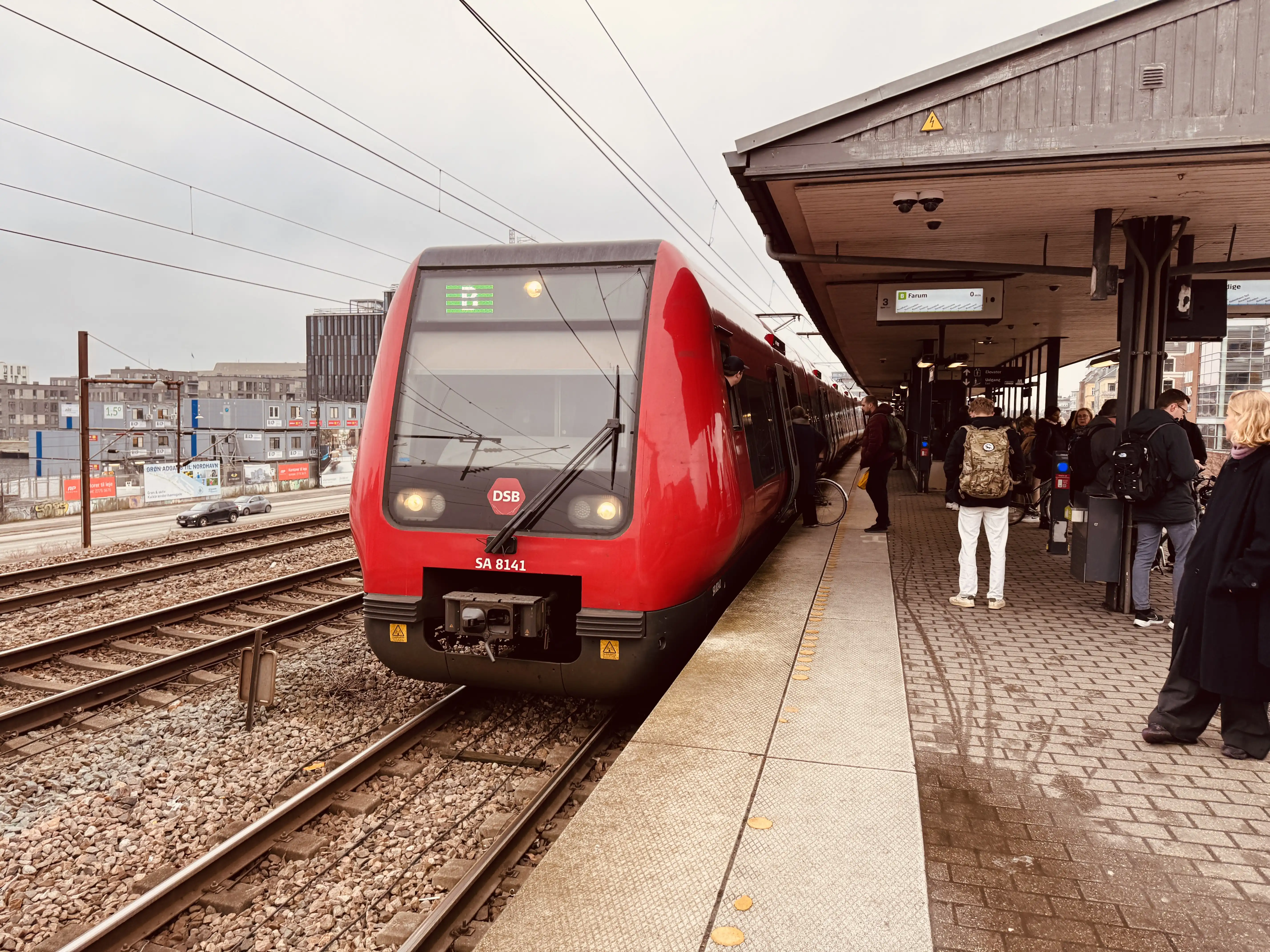 Billede af DSB SA 8141 fotograferet ud for Nordhavn S-togstrinbræt. Billede af DSB SA 8141 fotograferet ud for Nordhavn S-togstrinbræt.