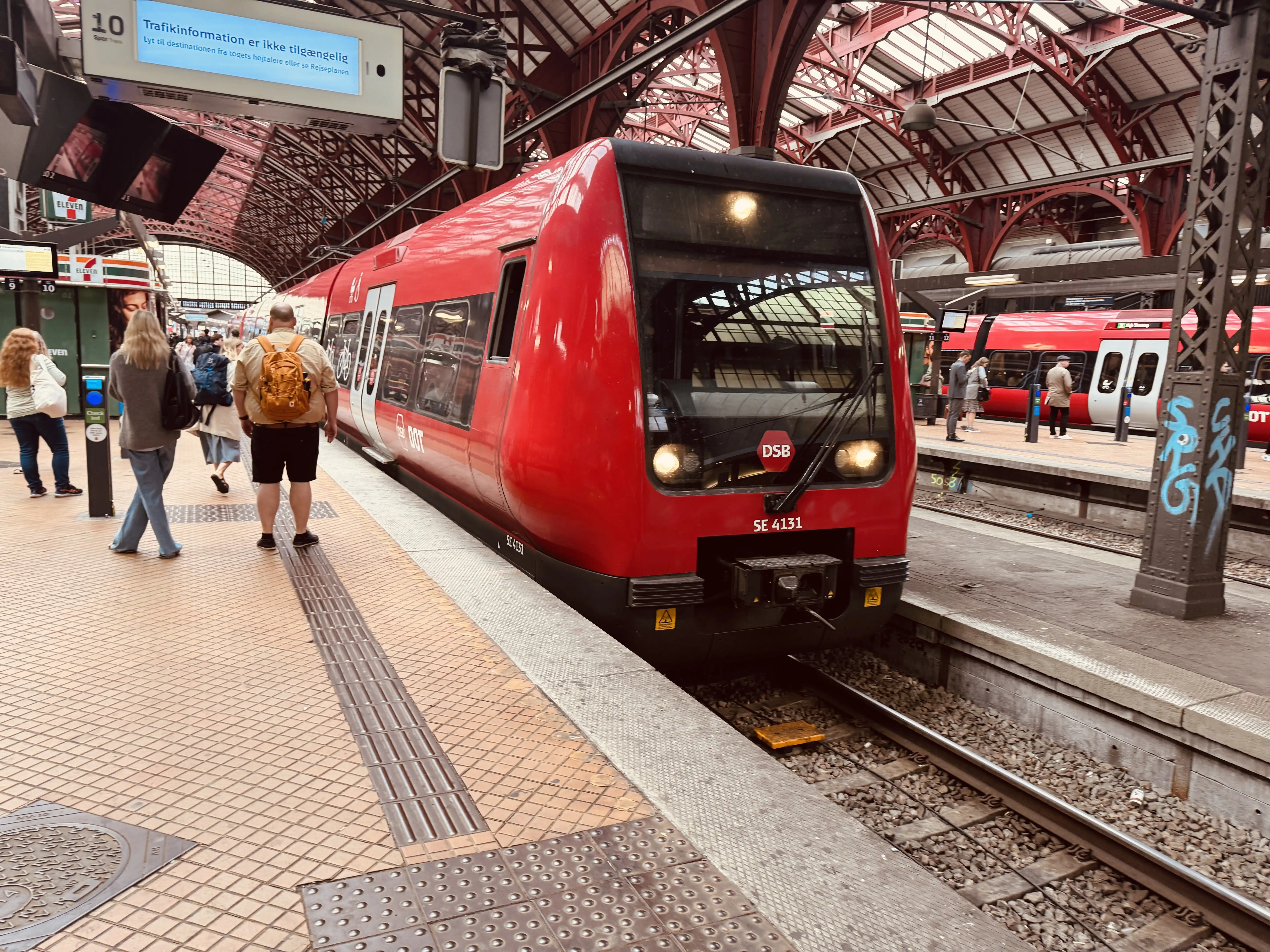 Billede af DSB SE 4131 fotograferet ud for København Hovedbanegård. Billede af DSB SE 4131 fotograferet ud for København Hovedbanegård.