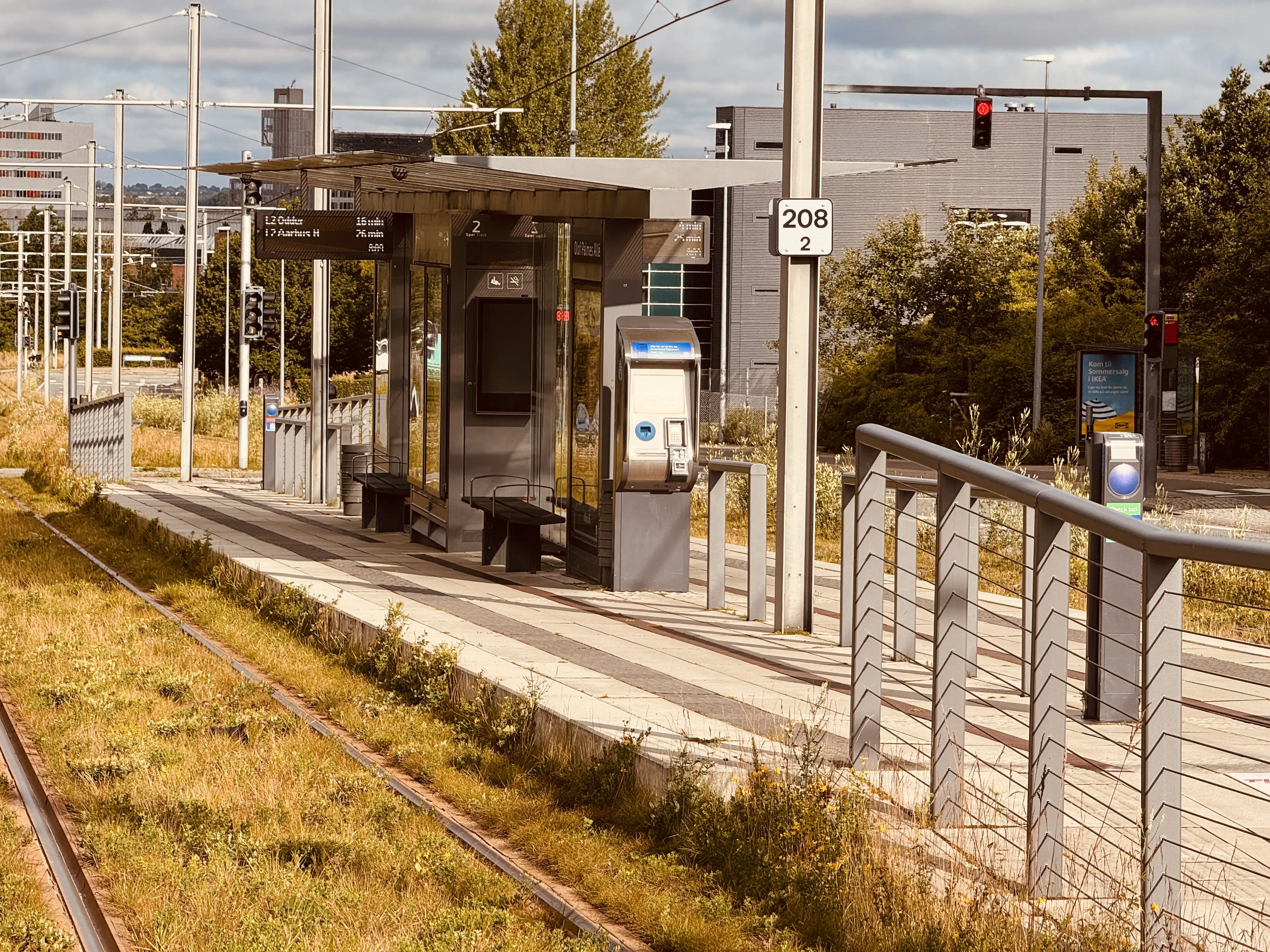 Billede af Olof Palmes Allé Letbanestation. Billede af Olof Palmes Allé Letbanestation.