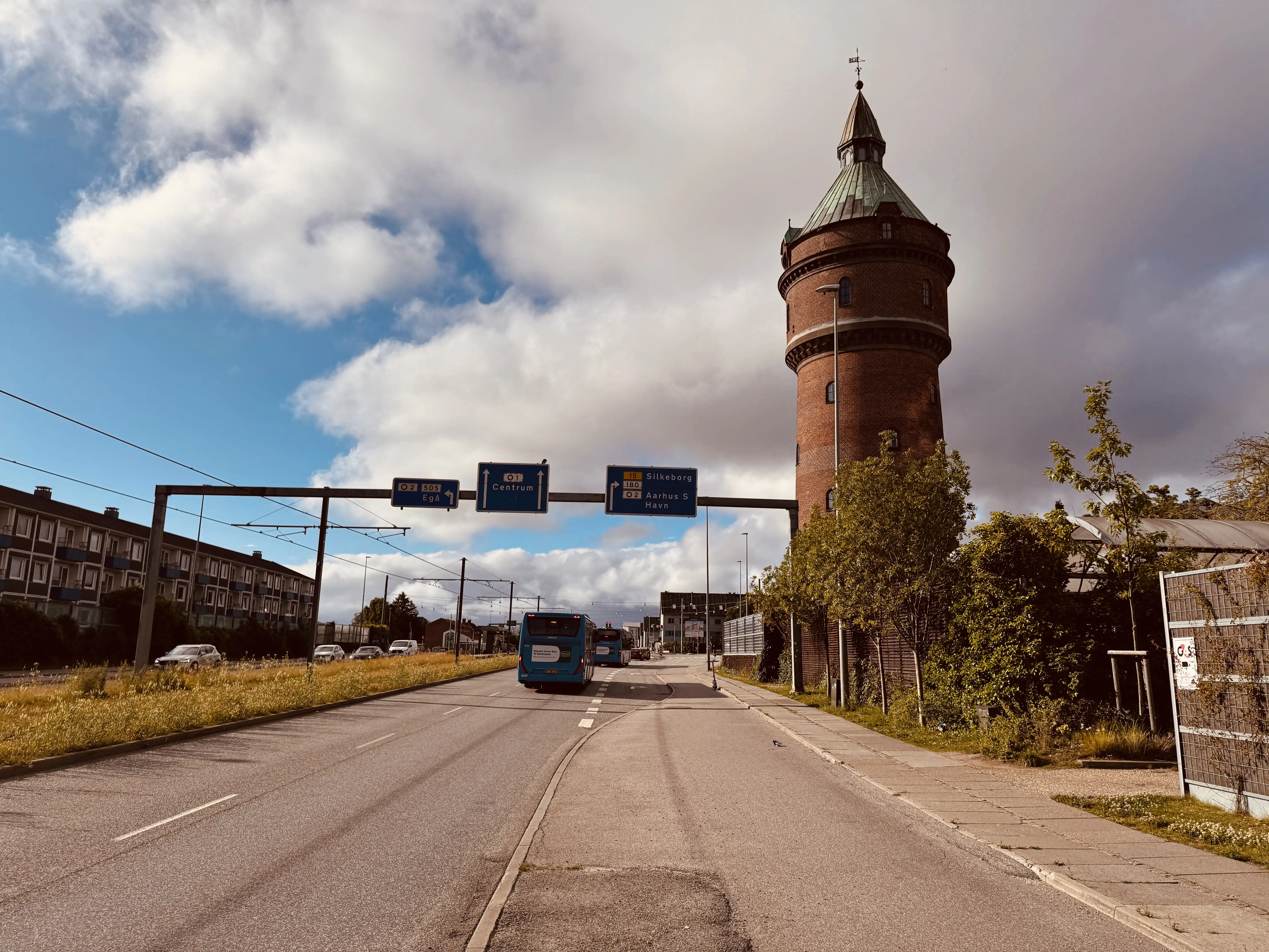 Billede af Vandtårnet ved Vandtårnet (Ringvejen) Letbanestation. Billede af Vandtårnet ved Vandtårnet (Ringvejen) Letbanestation.