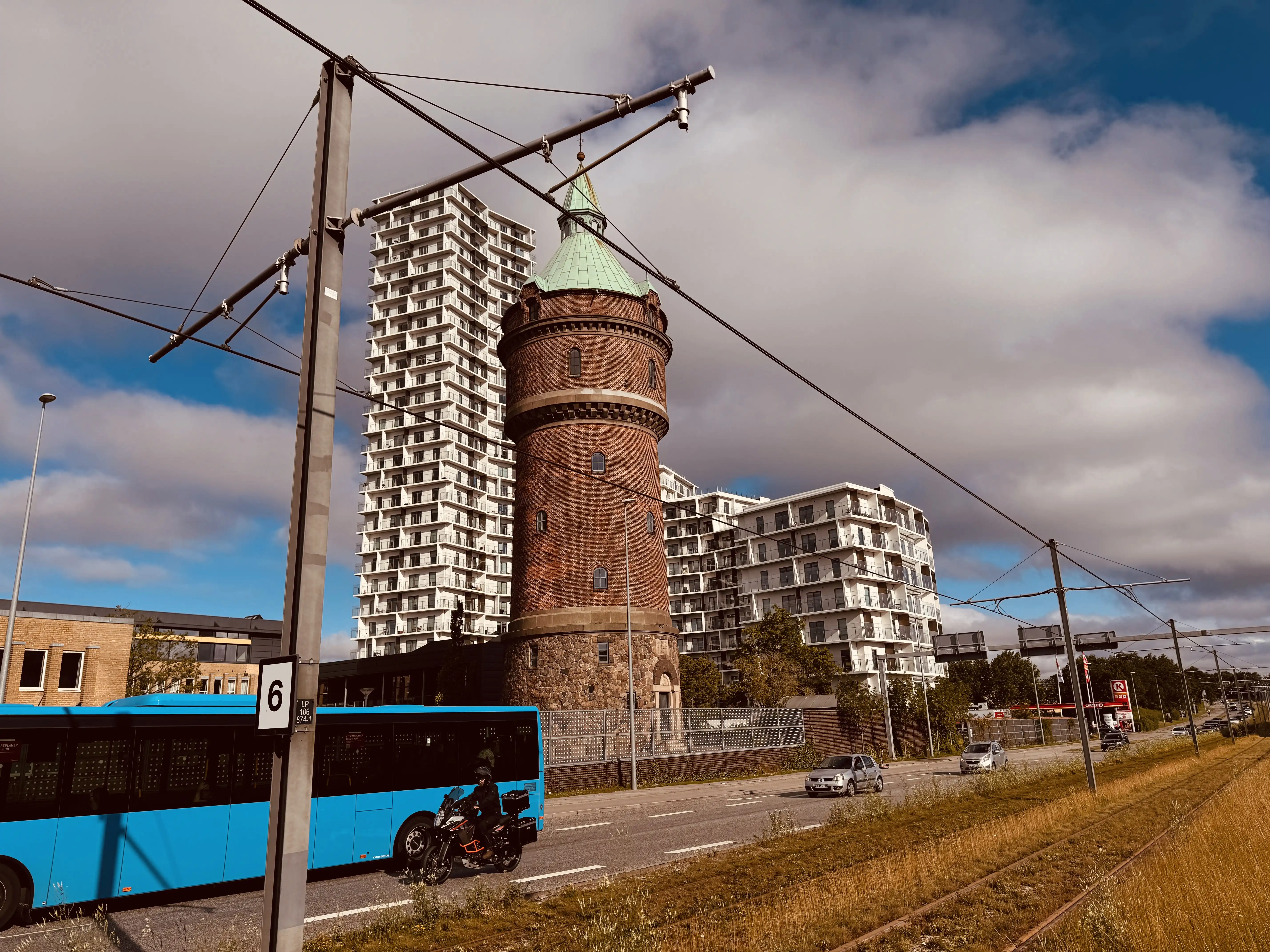 Billede af Vandtårnet ved Vandtårnet (Ringvejen) Letbanestation. Billede af Vandtårnet ved Vandtårnet (Ringvejen) Letbanestation.