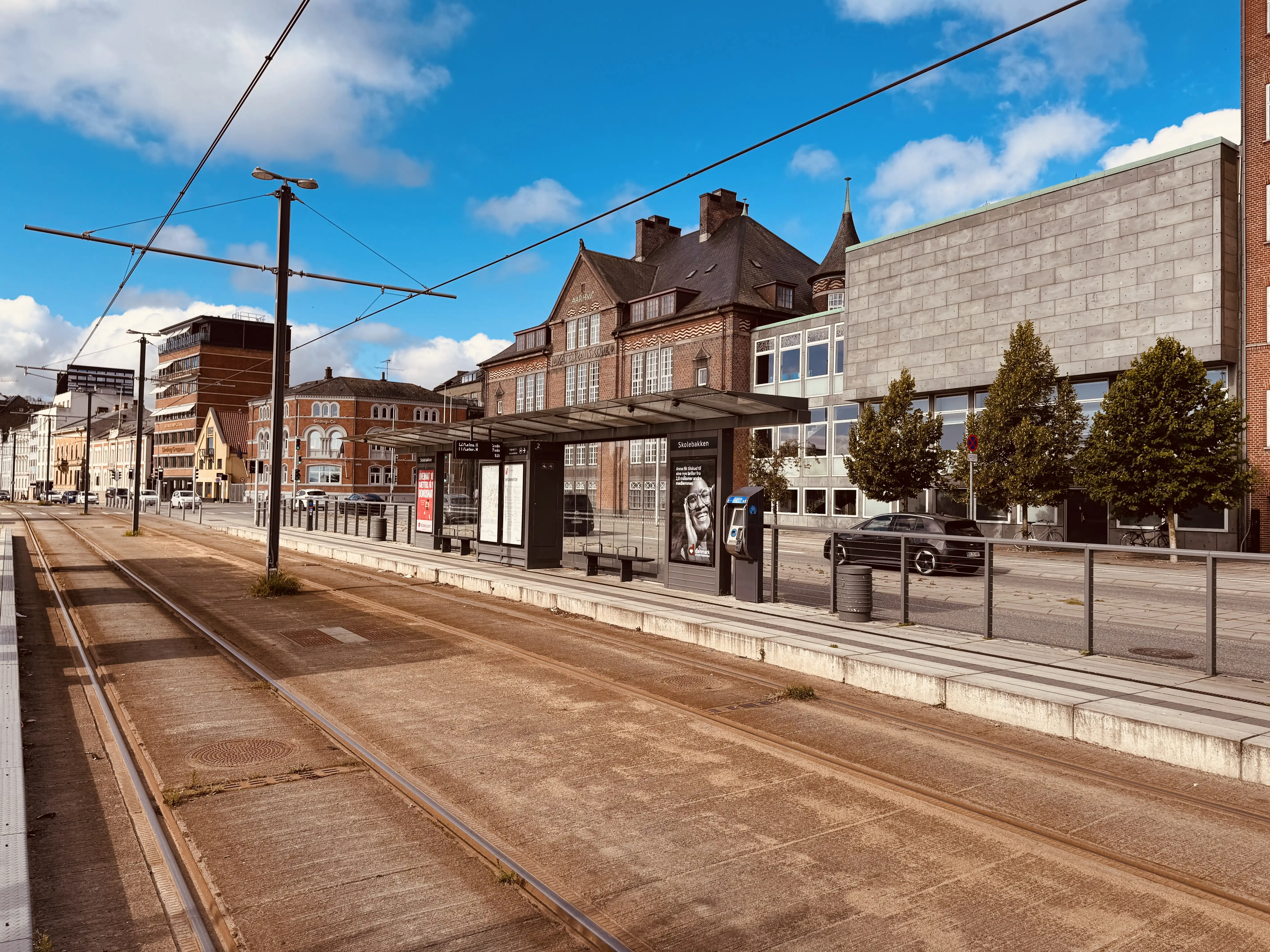 Billede af Skolebakken Letbanestation. Billede af Skolebakken Letbanestation.