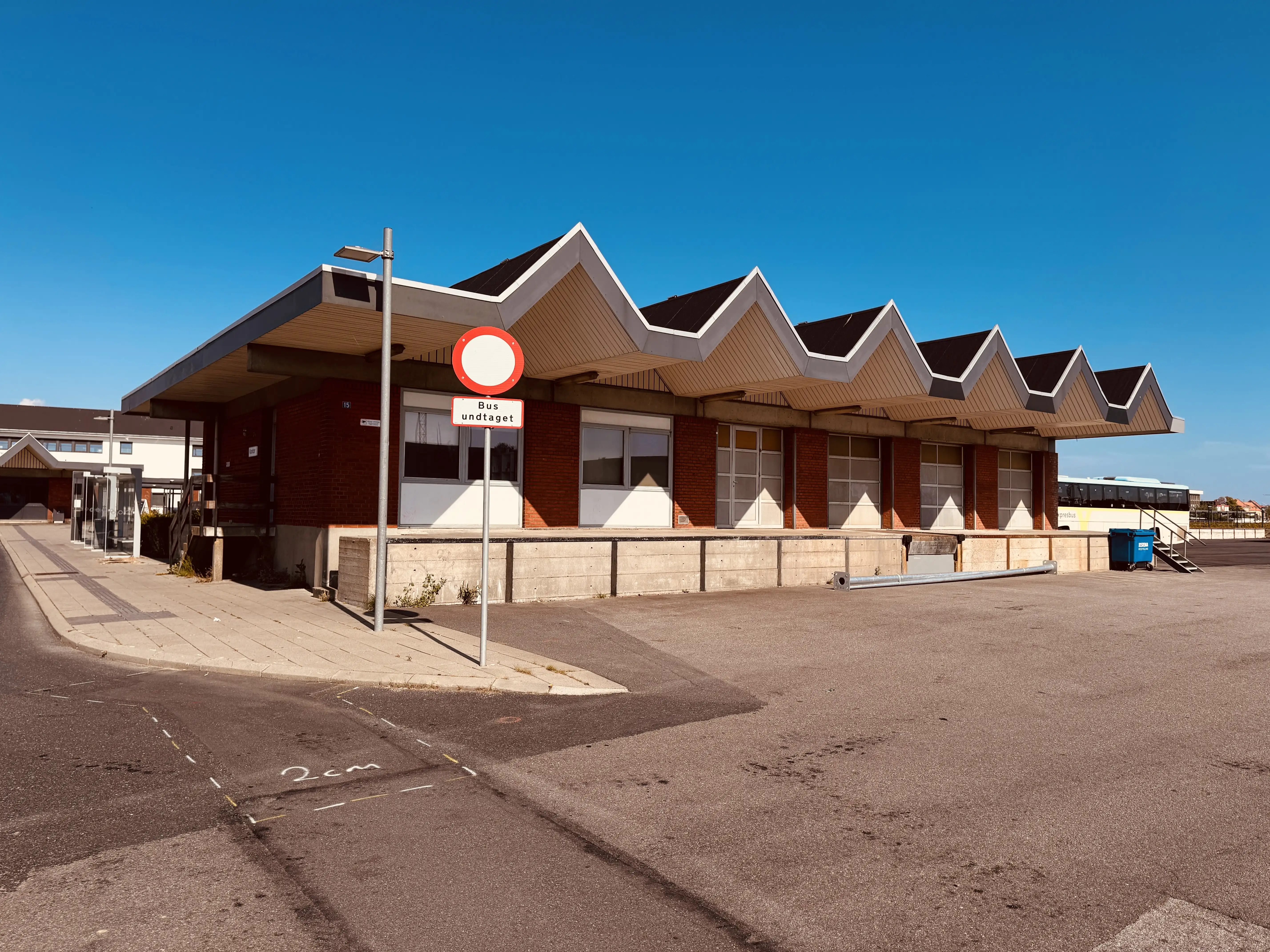 Billede af Frederikshavn Stations varehus. Billede af Frederikshavn Stations varehus.