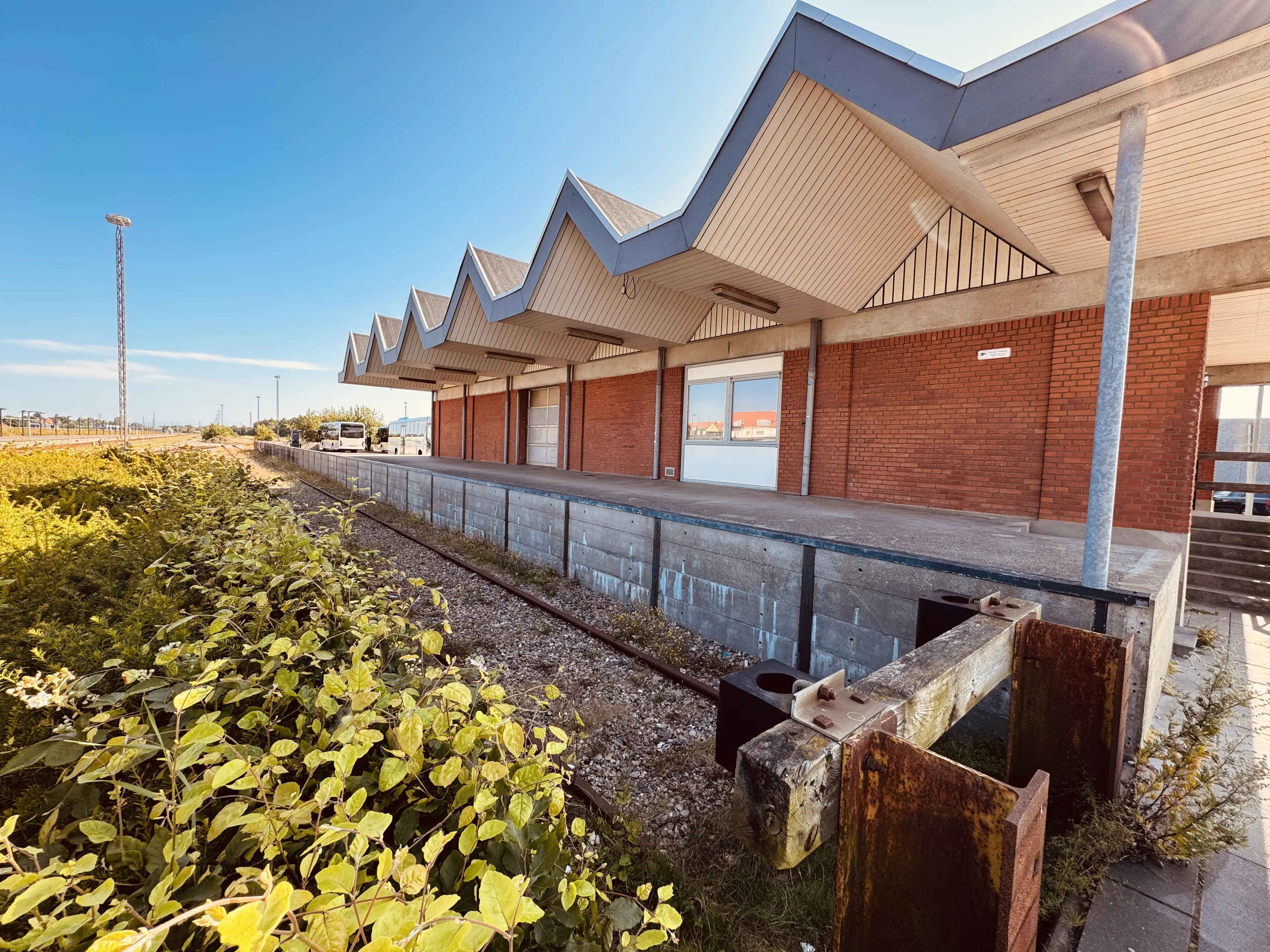 Billede af Frederikshavn Stations varehus. Billede af Frederikshavn Stations varehus.