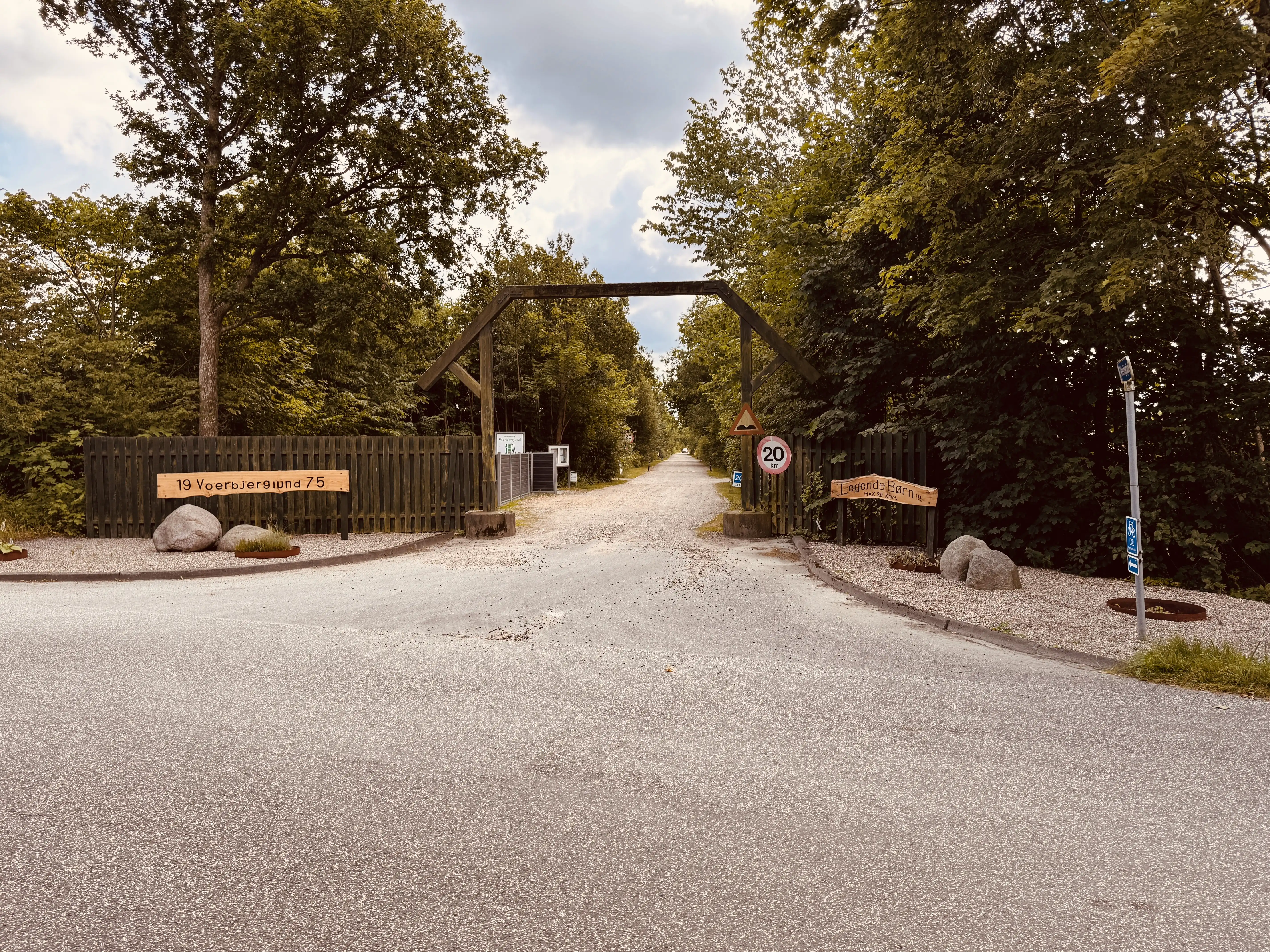 Billede af Voerbjerg Trinbræt - Trinbræt er nedrevet, men Voerbjerg Trinbræt har ligget her. Billede af Voerbjerg Trinbræt - Trinbræt er nedrevet, men Voerbjerg Trinbræt har ligget her.