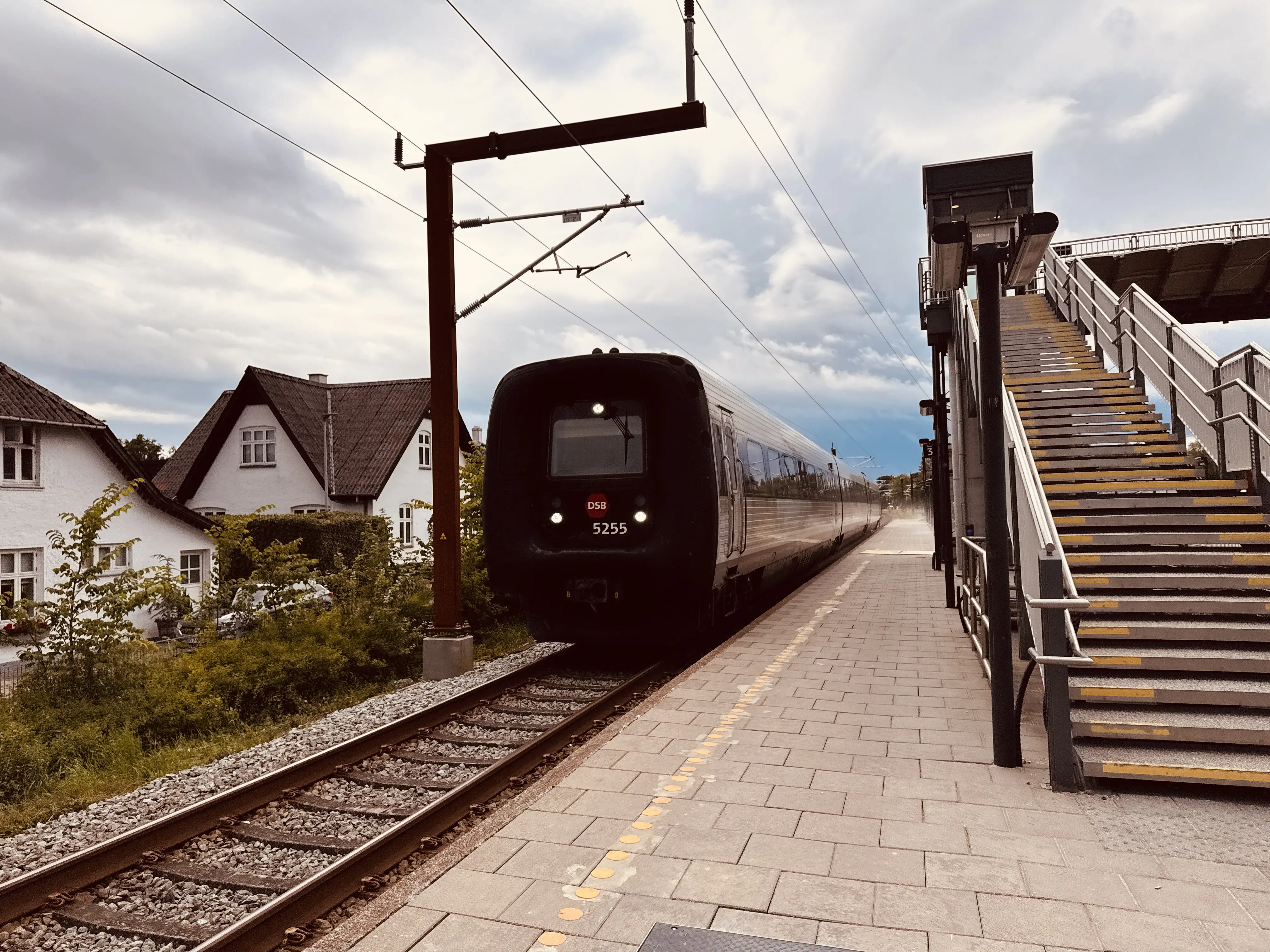 Billede af DSB MF 5055 fotograferet ud for Skørping Station.