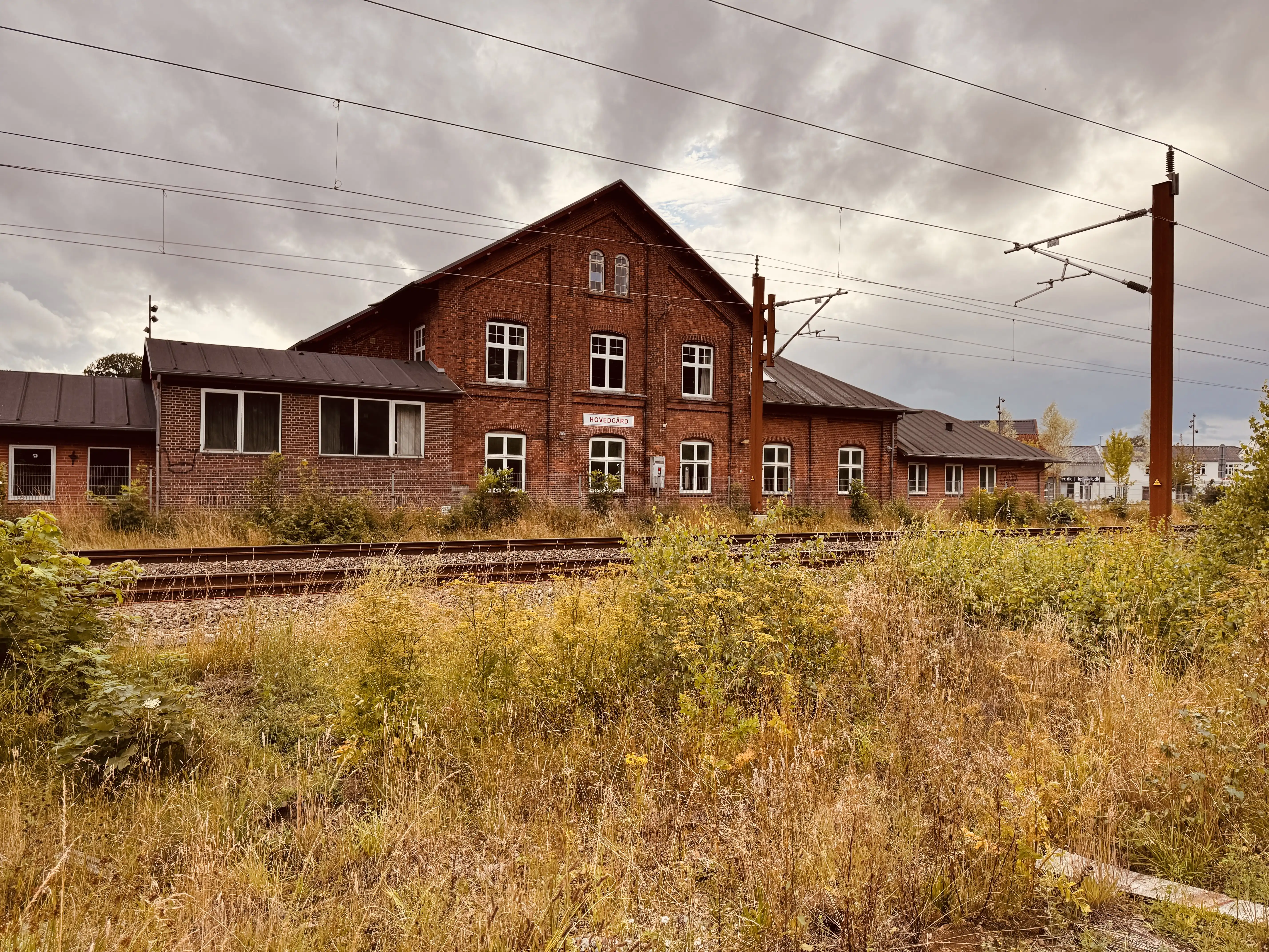 Billede af Hovedgård Station. Billede af Hovedgård Station.