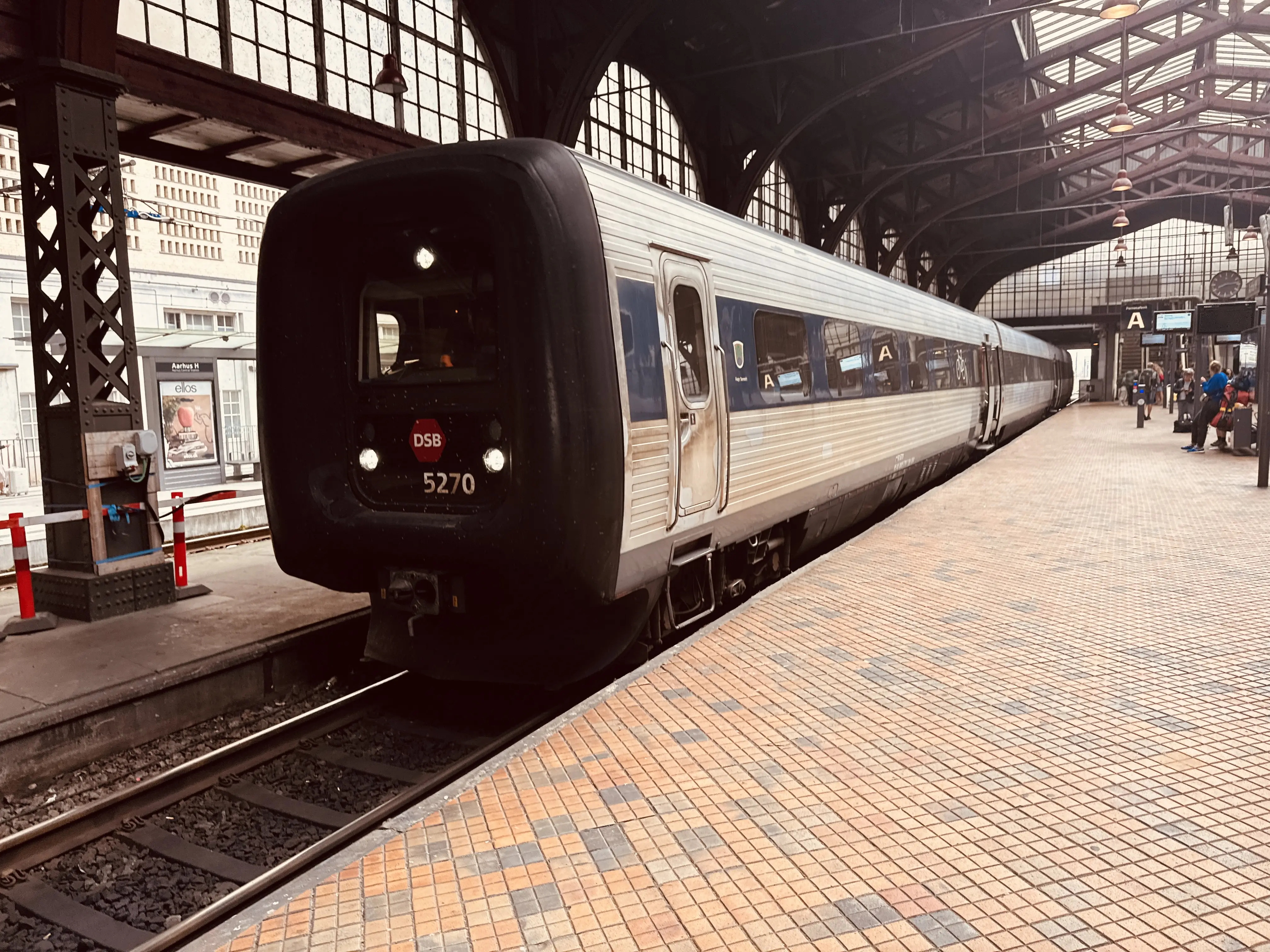 Billede af DSB MF 5070 fotograferet ud for Aarhus Hovedbanegård.