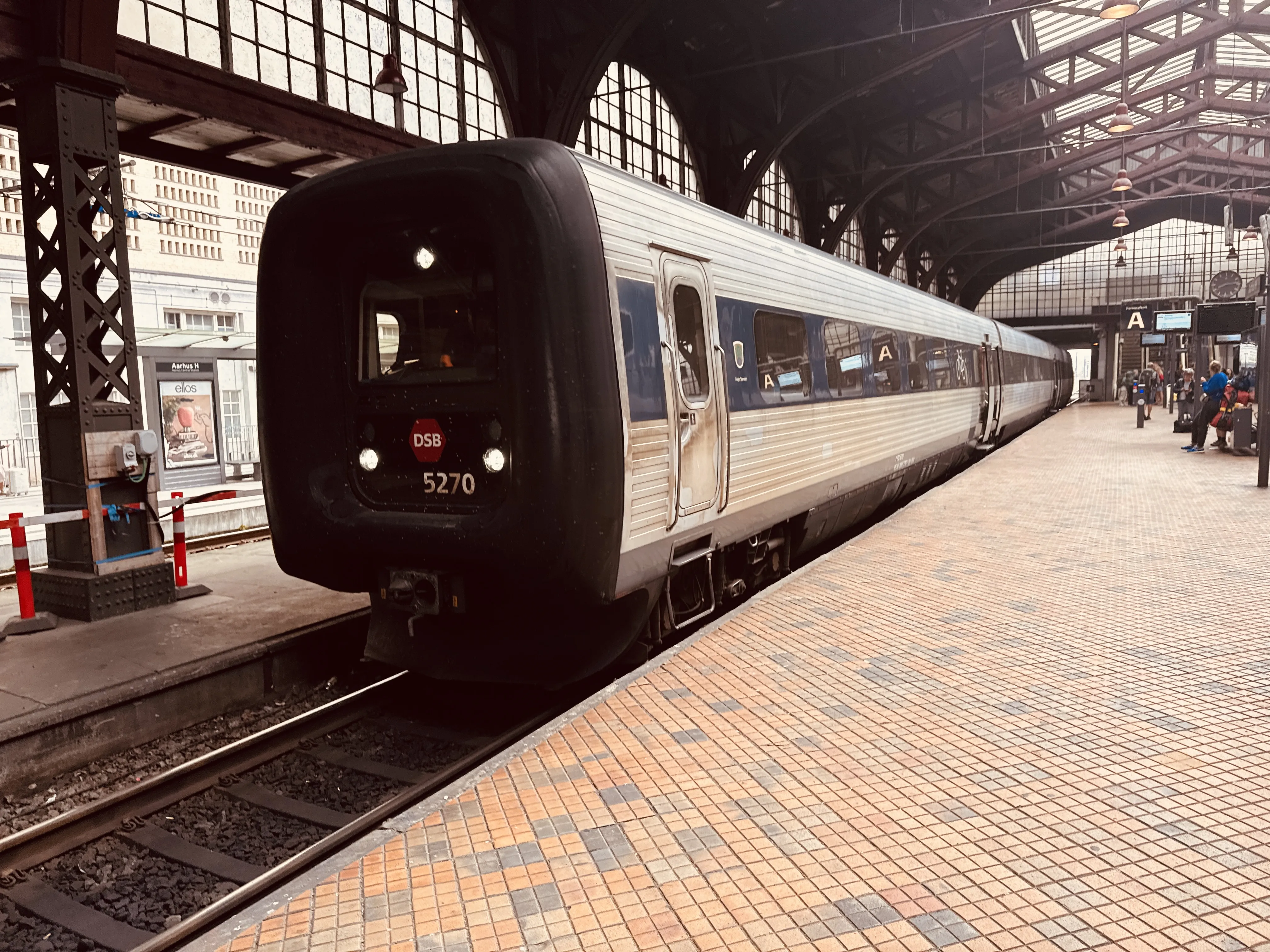 Billede af DSB MF 5070 fotograferet ud for Aarhus Hovedbanegård.