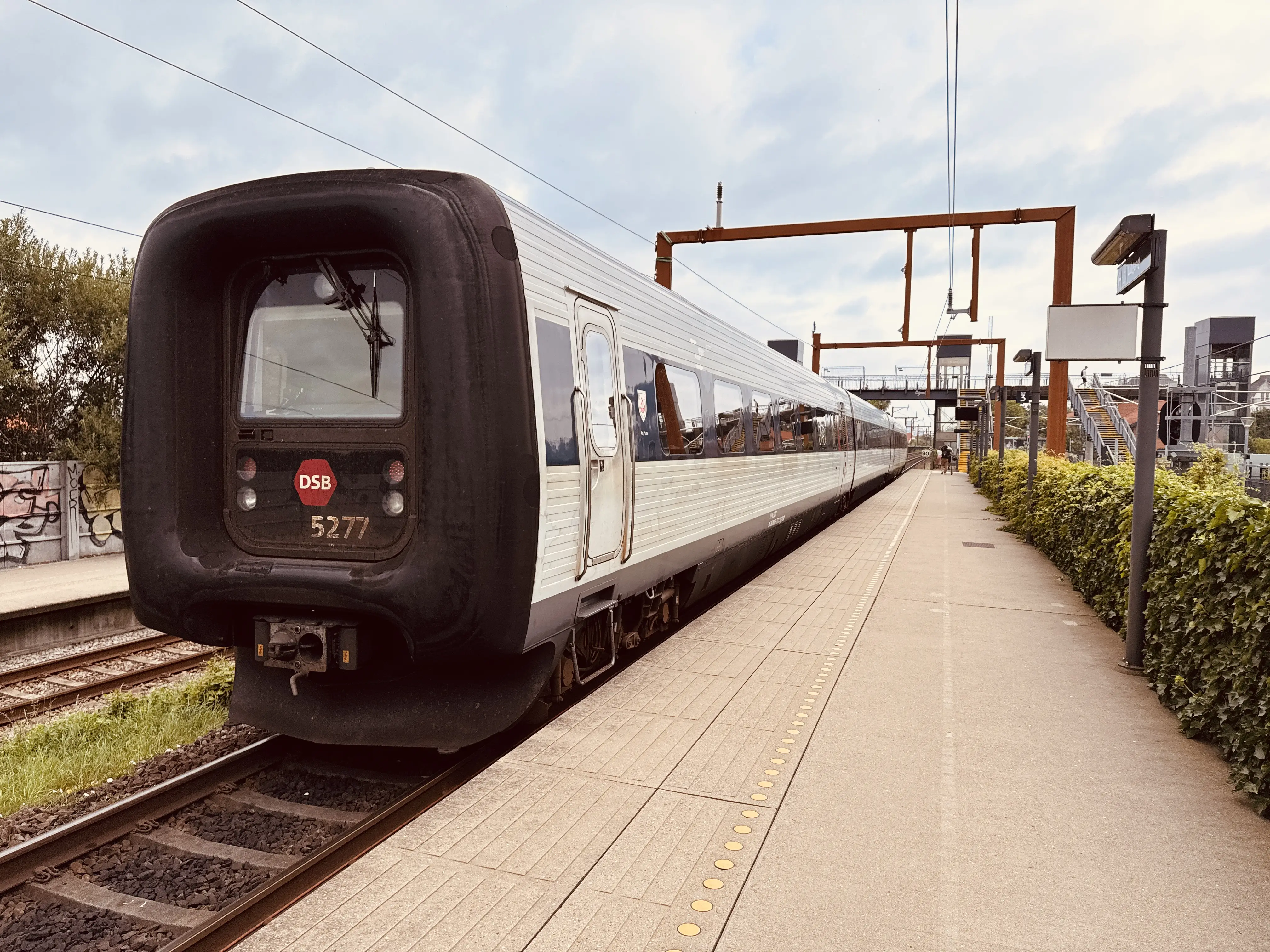 Billede af DSB MF 5077 fotograferet ud for Viby Jylland Trinbræt.