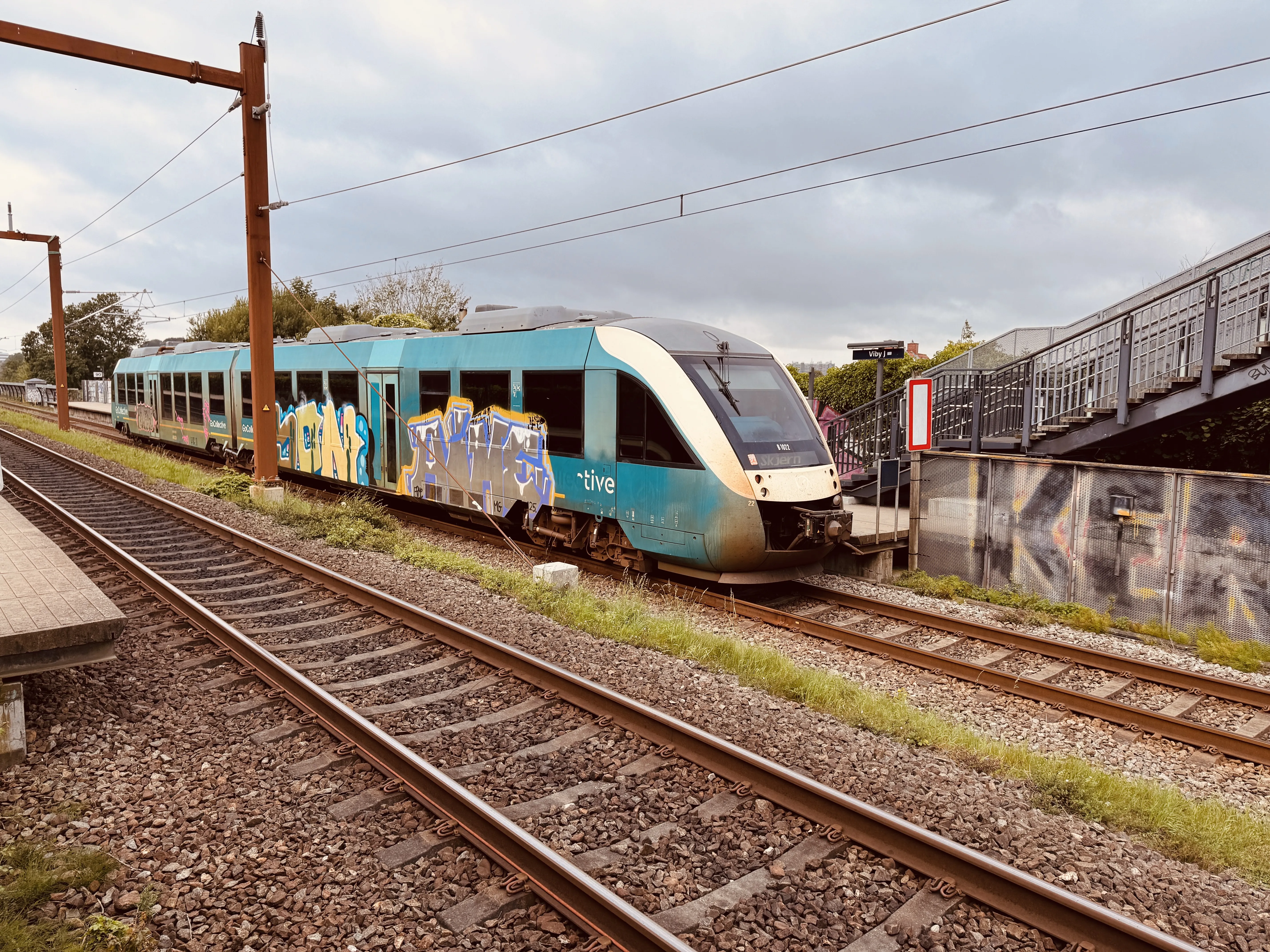 Billede af GoCollective AR 1022, tidligere ARRIVA AR 1022 fotograferet ud for Viby Jylland Trinbræt.