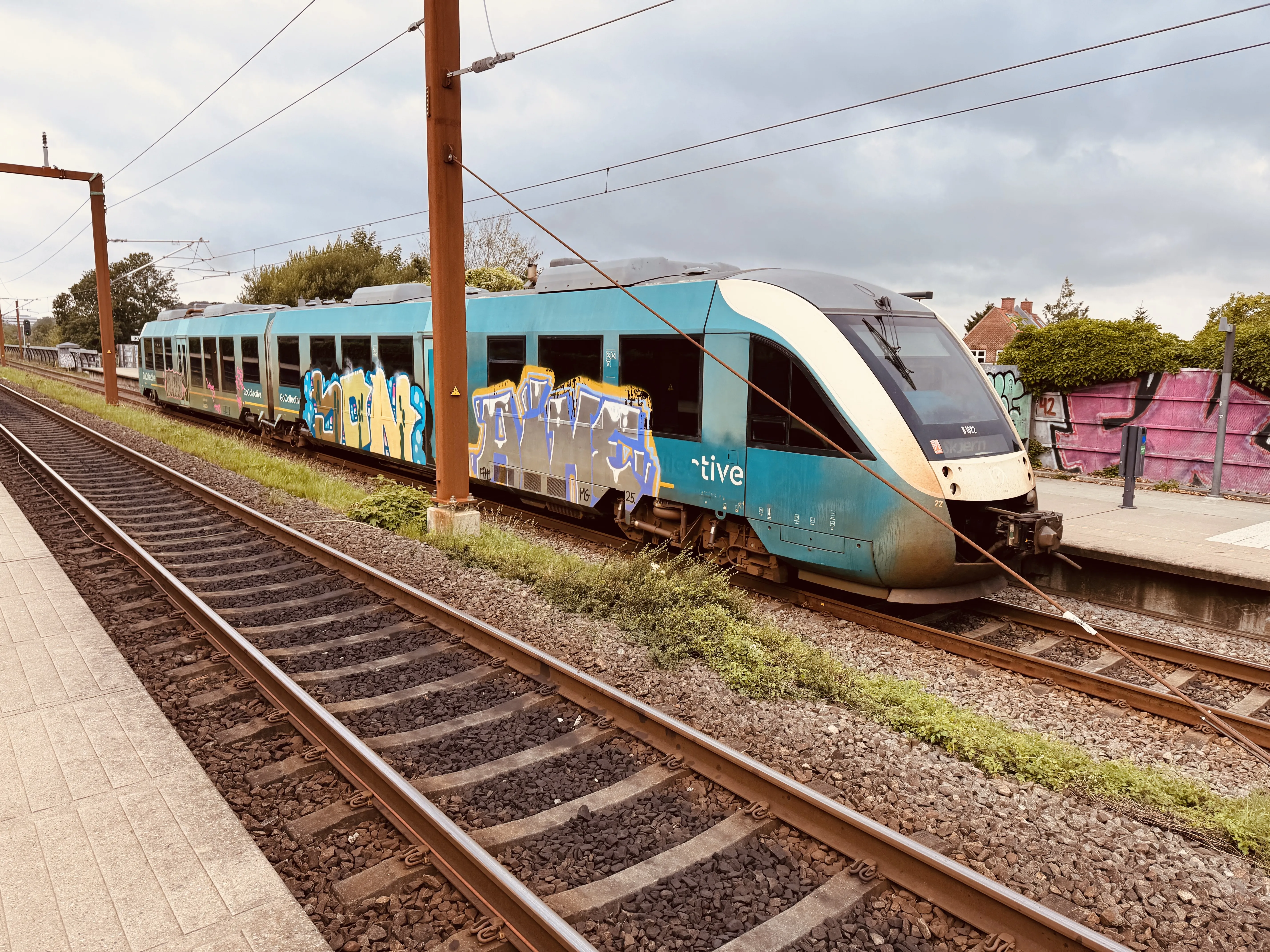 Billede af GoCollective AR 1022, tidligere ARRIVA AR 1022 fotograferet ud for Viby Jylland Trinbræt.