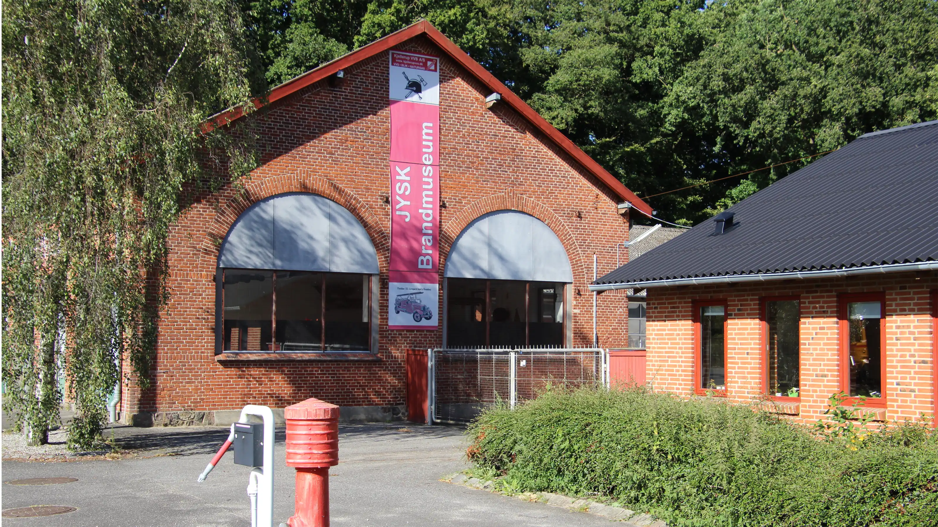 Billede af Kjellerup Station - Brandmuseet i Kjellerup, forhenværende remise.