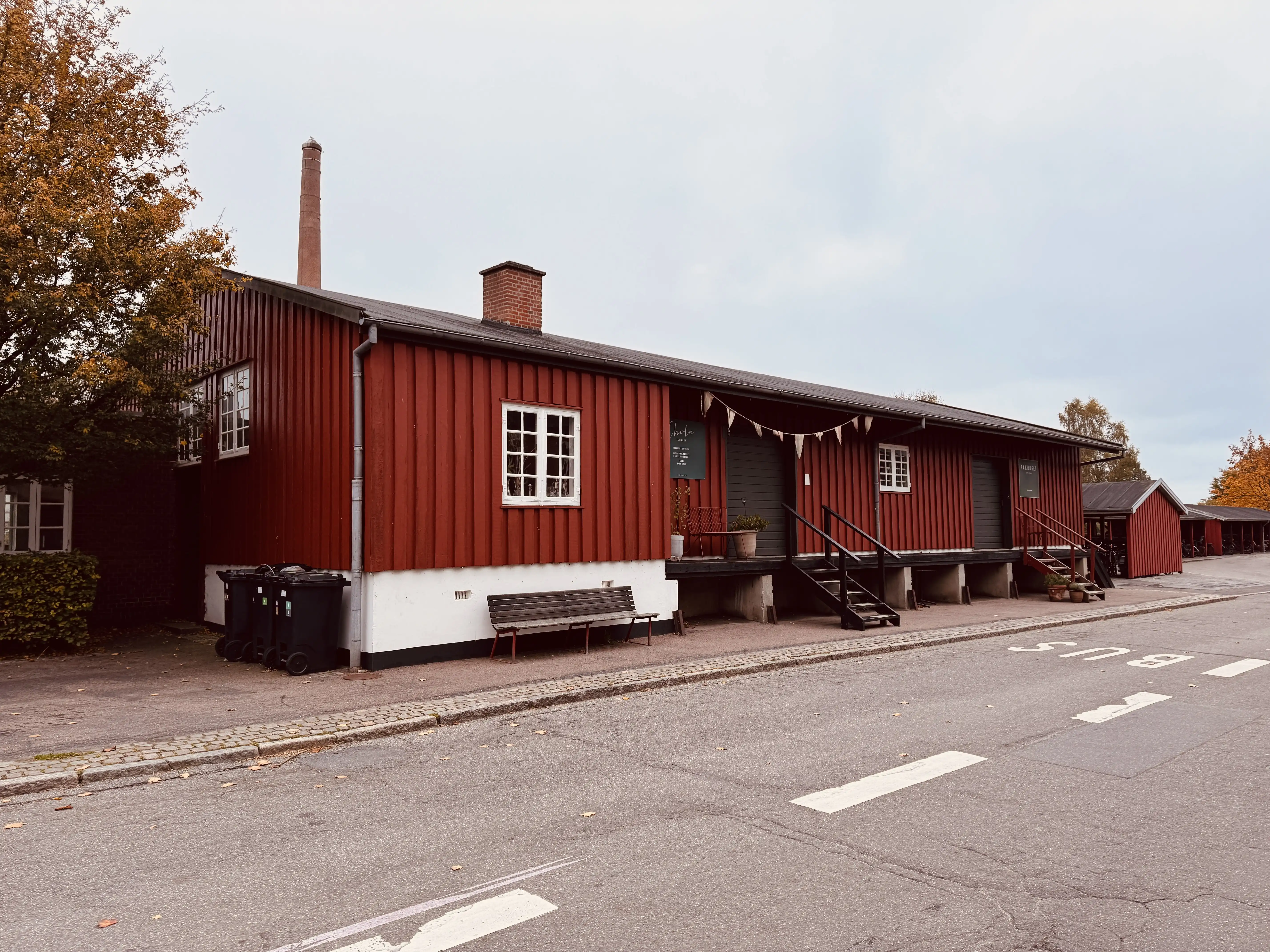 Billede af Ry Stations varehus.