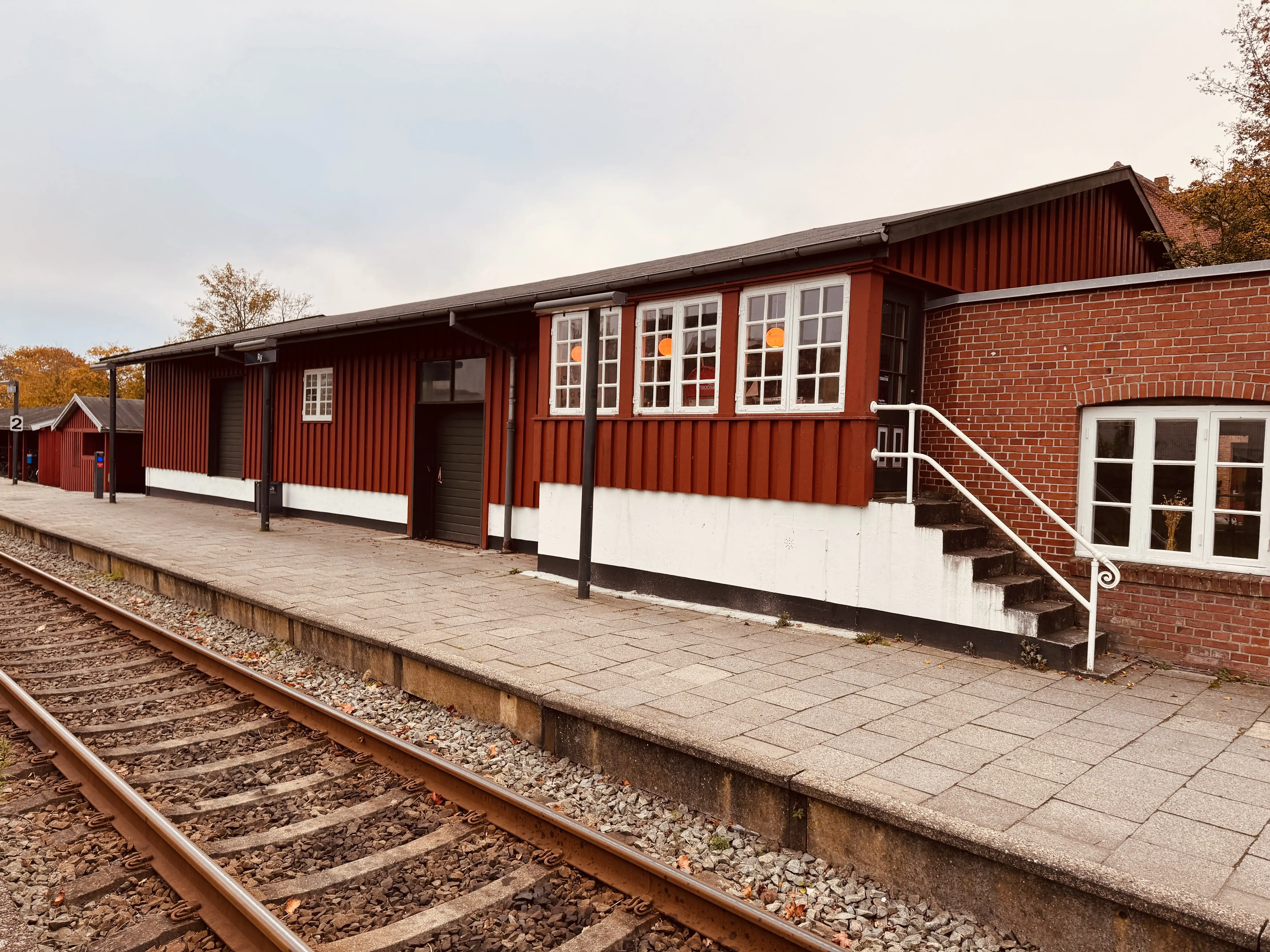 Billede af Ry Stations varehus.