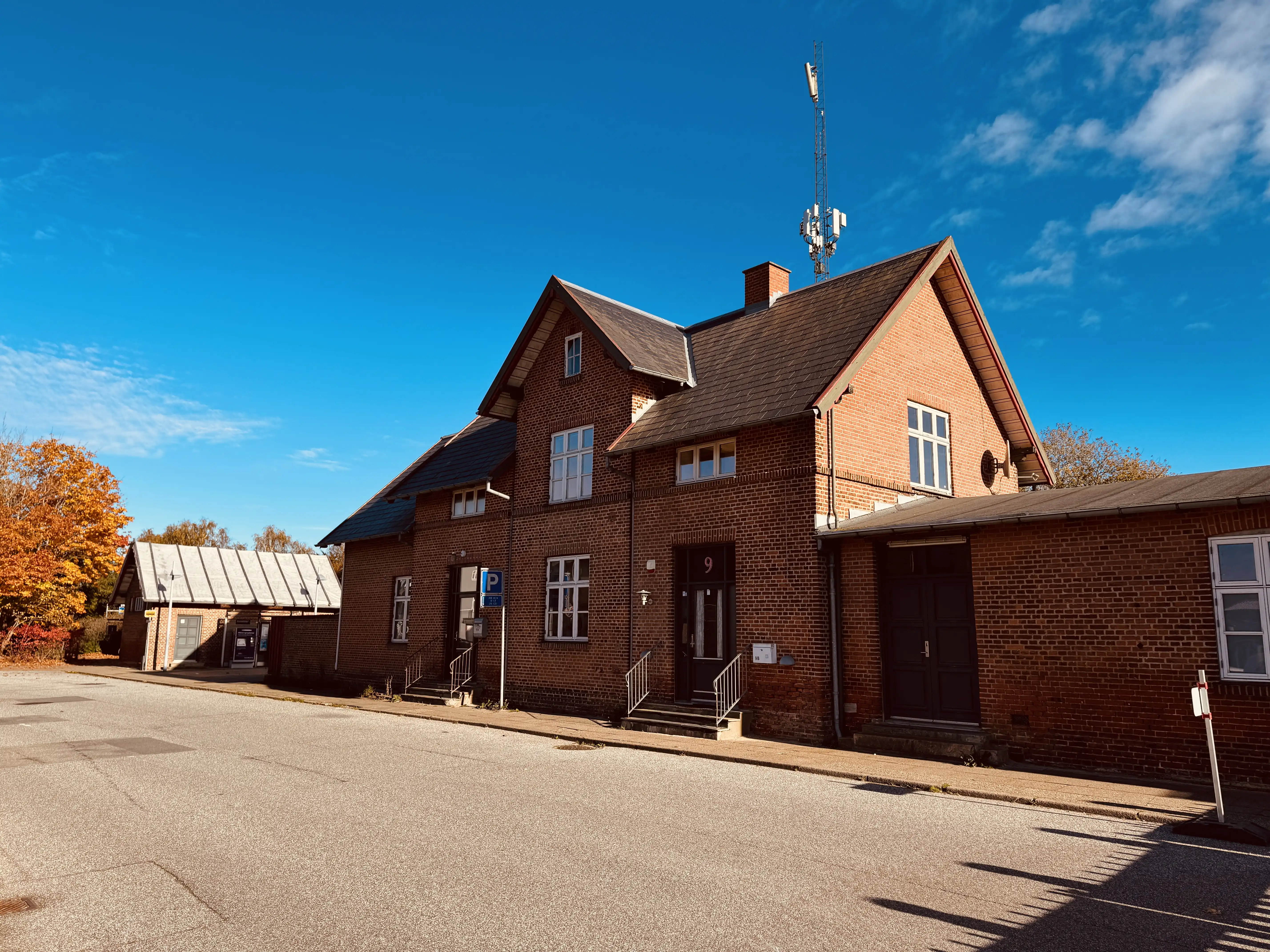 Billede af Hammerum Station. Billede af Hammerum Station.