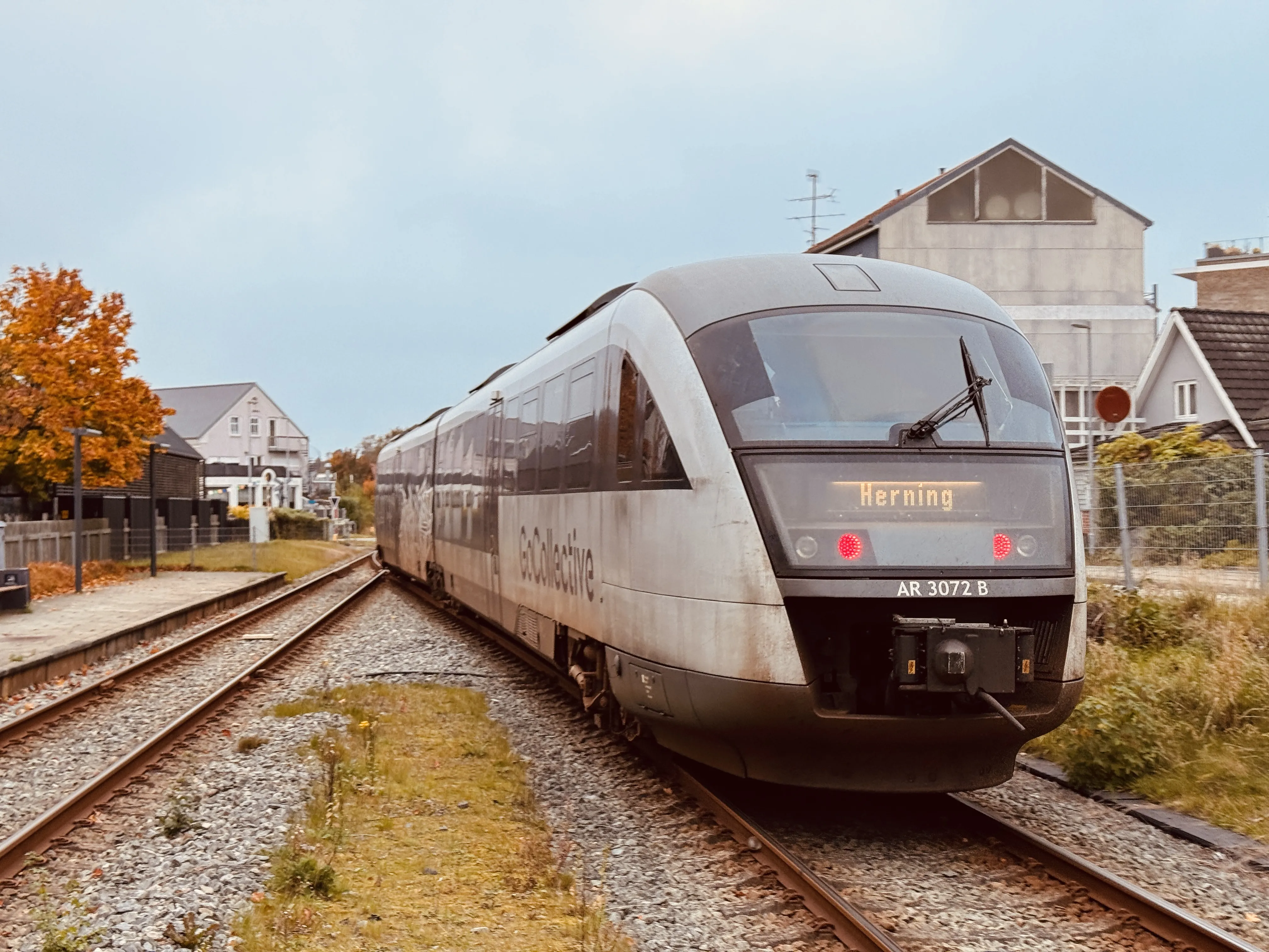 Billede af GoCollective AR 3072, tidligere DSB MQ 4122-4922 fotograferet ud for Ry Station.