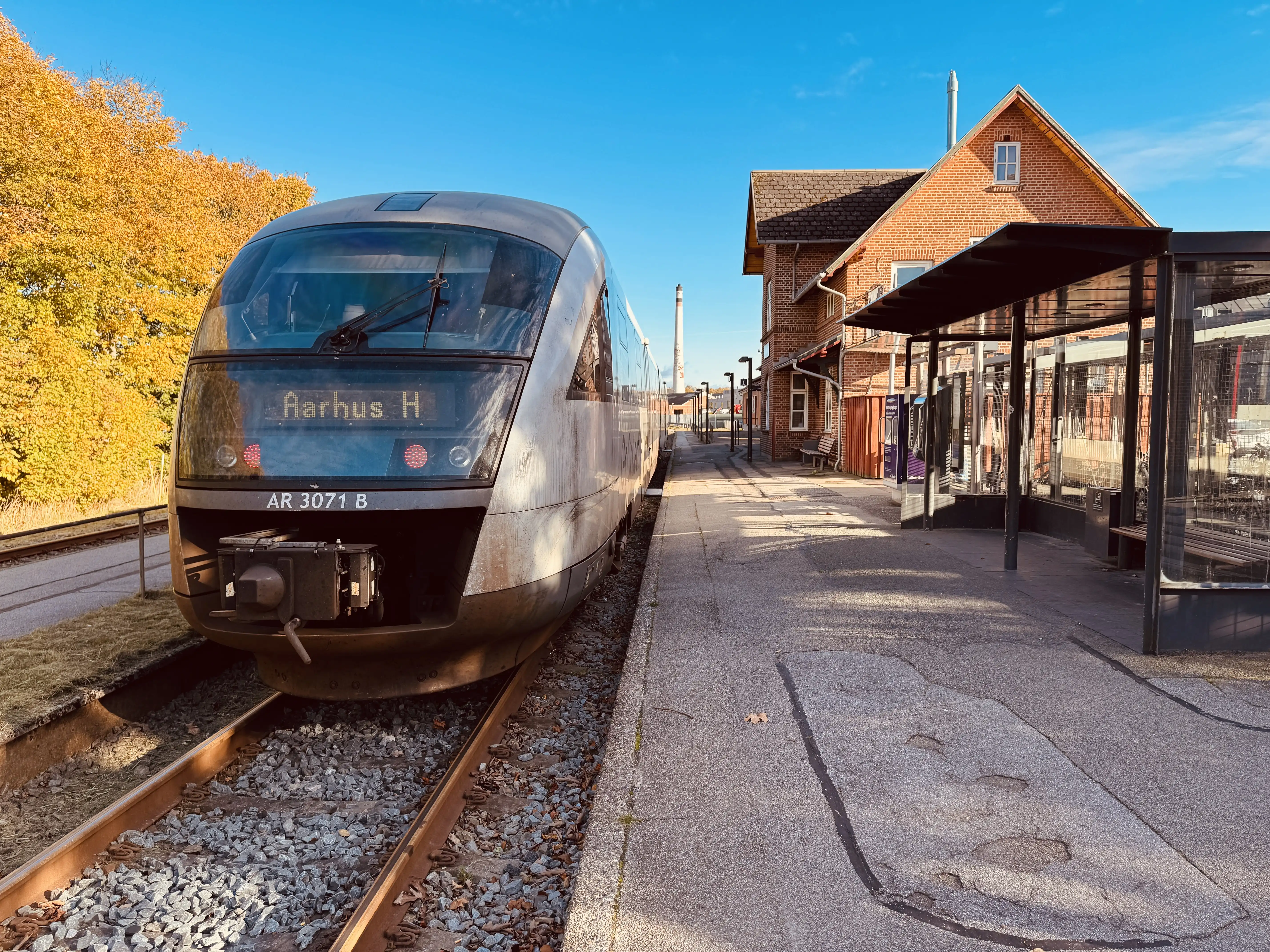 Billede af GoCollective AR 3071, tidligere DSB MQ 4121-4921 fotograferet ud for Ikast Station. Billede af GoCollective AR 3071, tidligere DSB MQ 4121-4921 fotograferet ud for Ikast Station.