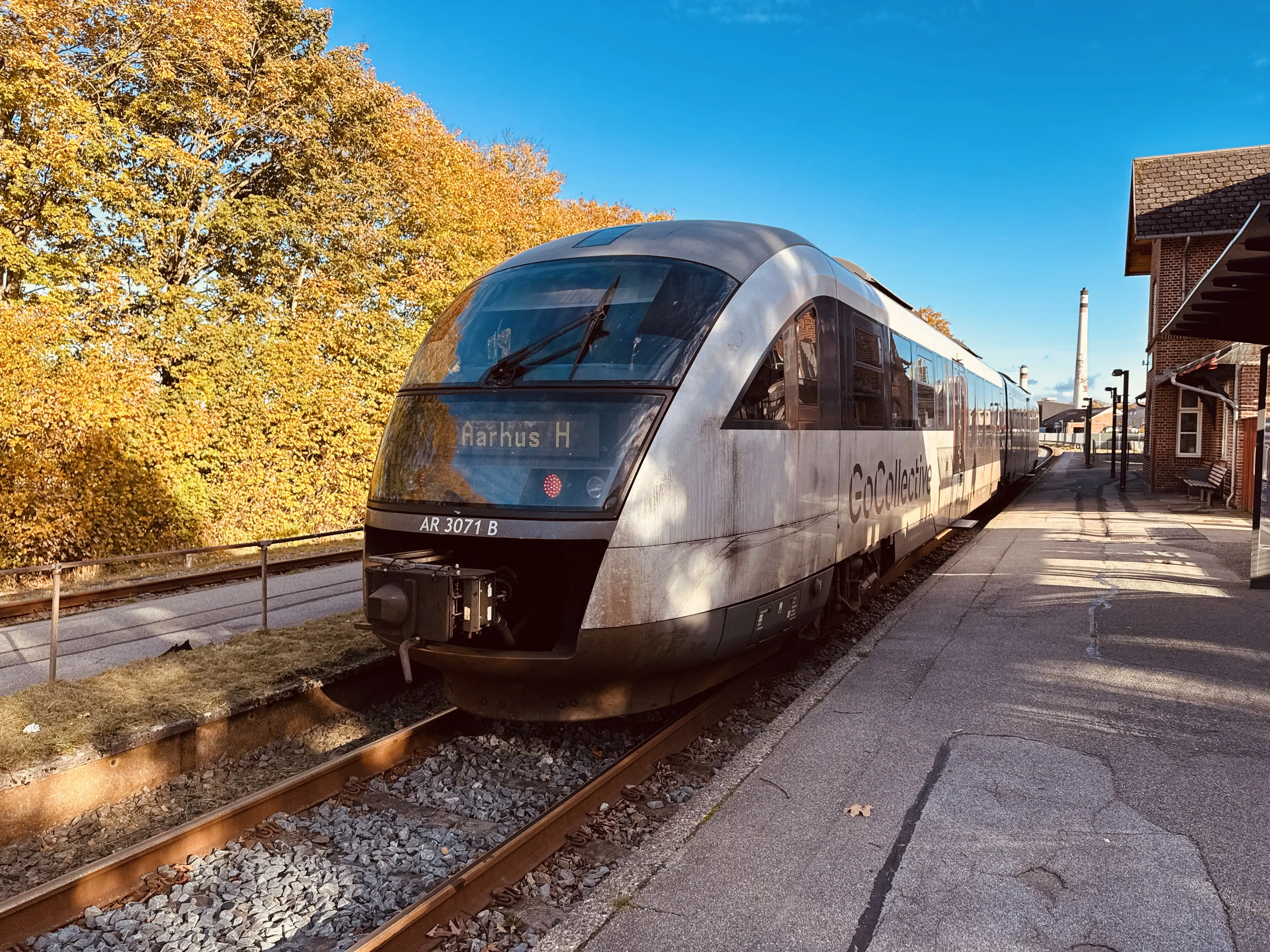 Billede af GoCollective AR 3071, tidligere DSB MQ 4121-4921 fotograferet ud for Ikast Station. Billede af GoCollective AR 3071, tidligere DSB MQ 4121-4921 fotograferet ud for Ikast Station.