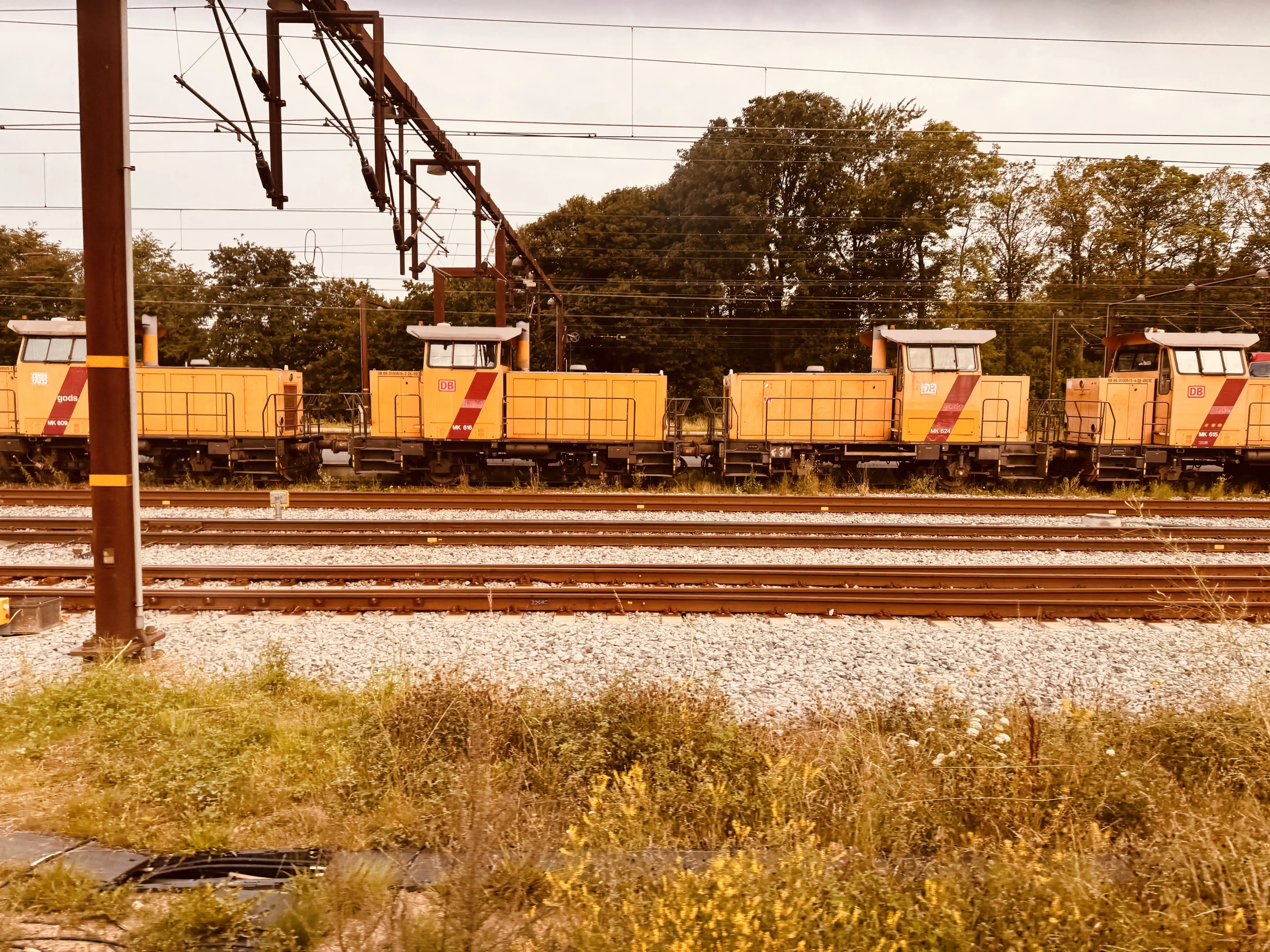 Billede af DBCSC MK 616, tidligere DSB MK 616 fotograferet ud for Fredericia Station. Billede af DBCSC MK 616, tidligere DSB MK 616 fotograferet ud for Fredericia Station.