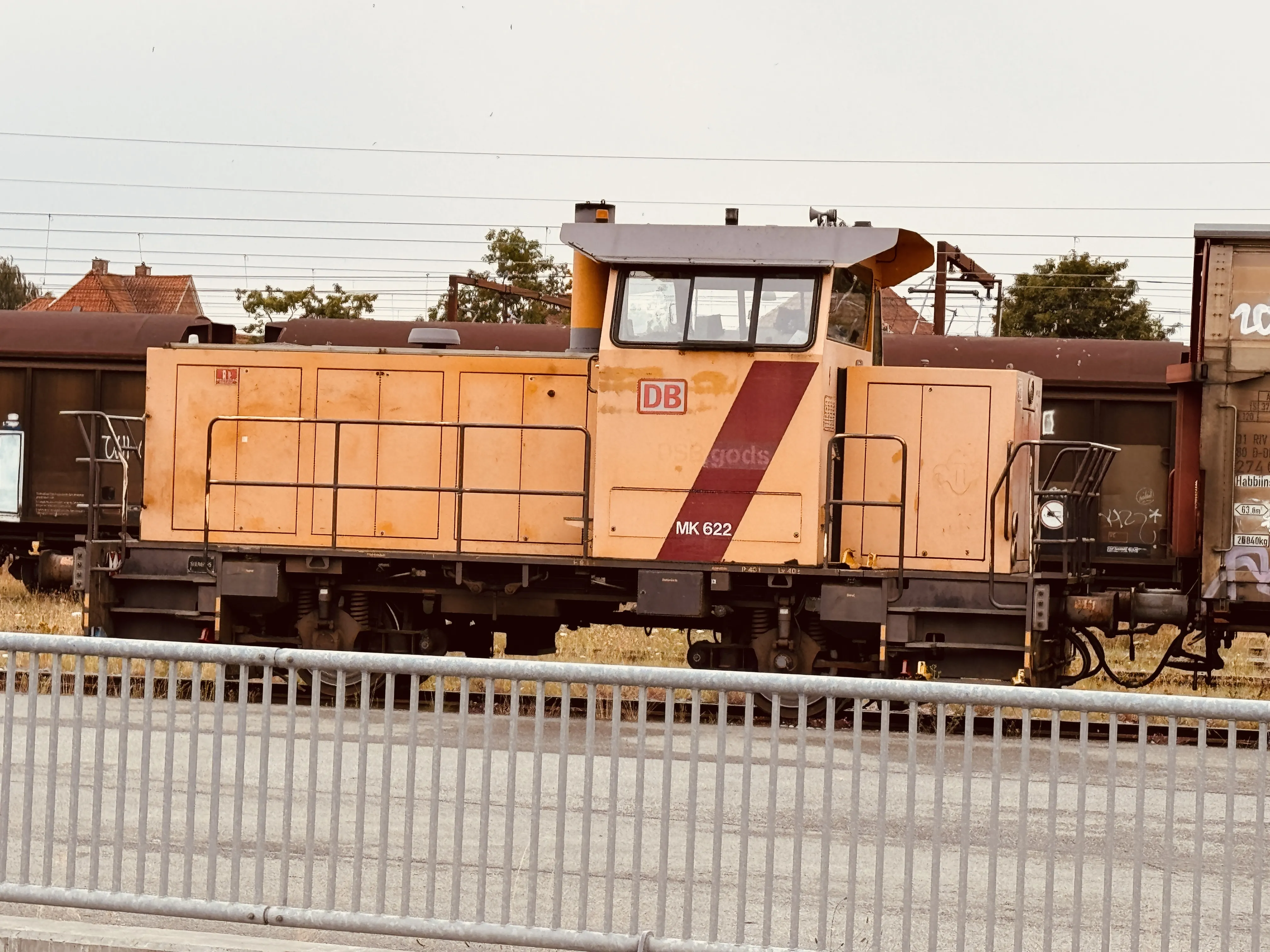 Billede af DBCSC MK 622, tidligere DSB MK 622 fotograferet ud for Køge Station. Billede af DBCSC MK 622, tidligere DSB MK 622 fotograferet ud for Køge Station.