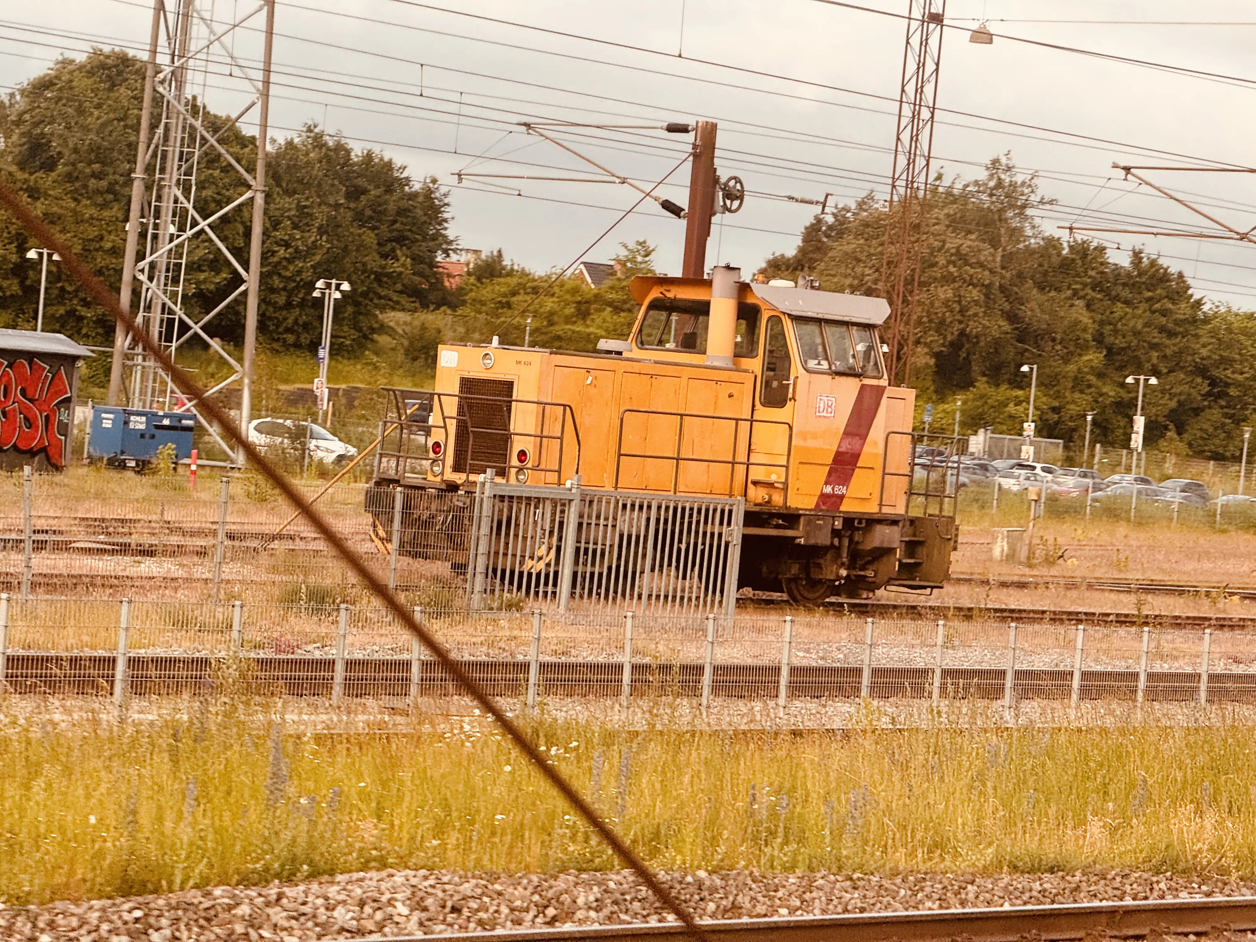 Billede af DBCSC MK 624, tidligere DSB MK 624 fotograferet ud for Ringsted Station. Billede af DBCSC MK 624, tidligere DSB MK 624 fotograferet ud for Ringsted Station.