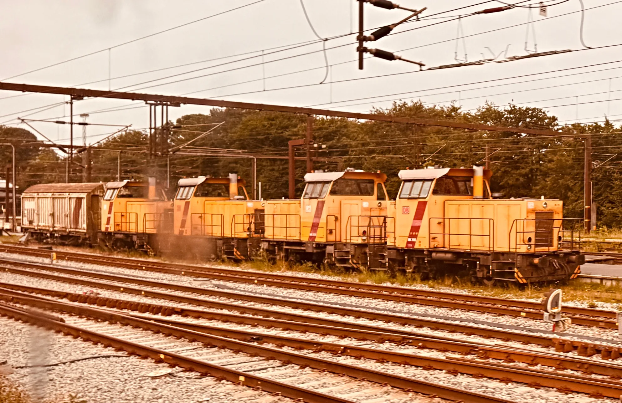 Billede af DBCSC MK 624, tidligere DSB MK 624 fotograferet ud for Fredericia Station. Billede af DBCSC MK 624, tidligere DSB MK 624 fotograferet ud for Fredericia Station.