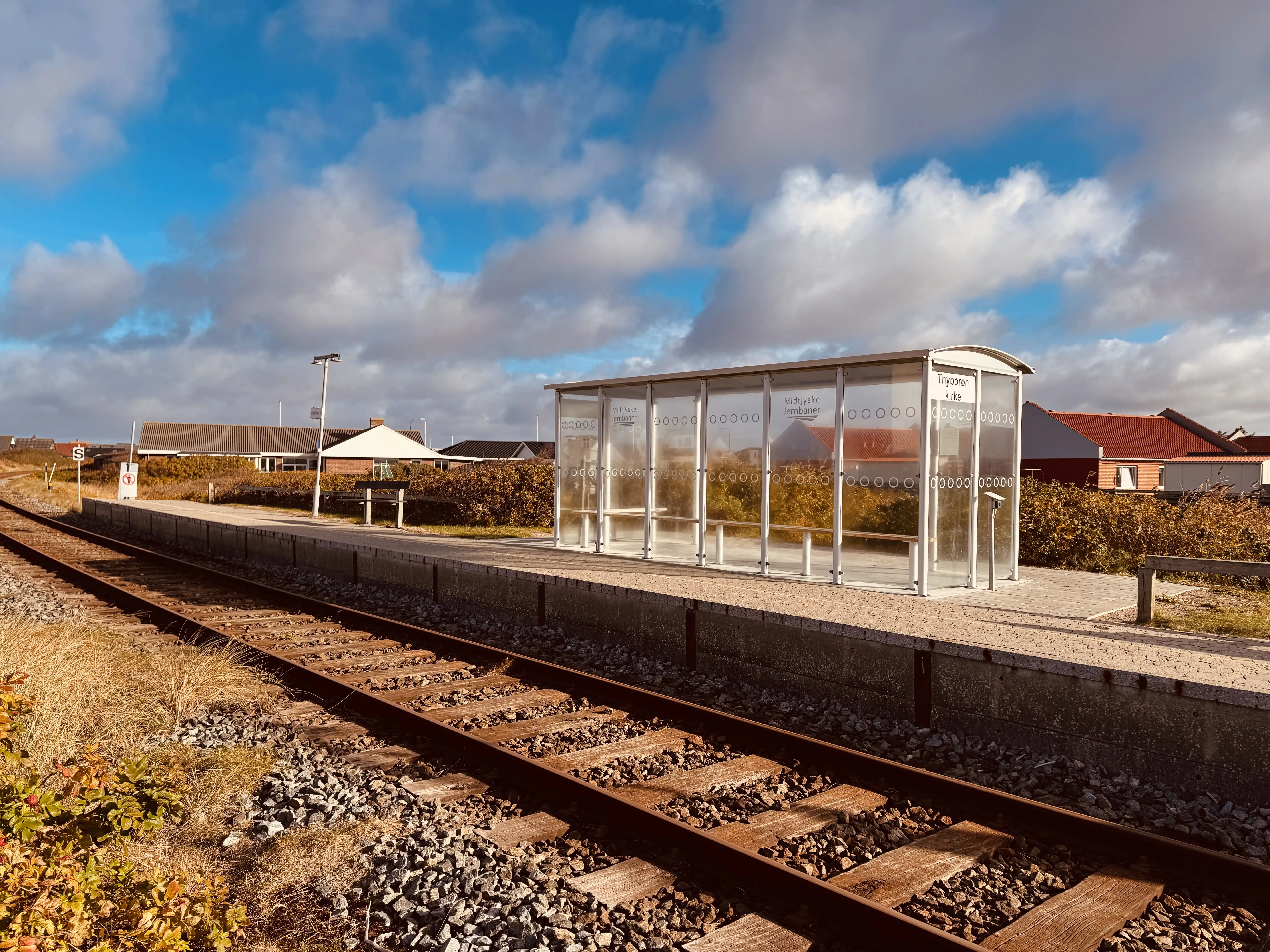 Billede af Thyborøn Kirke Trinbræt. Billede af Thyborøn Kirke Trinbræt.