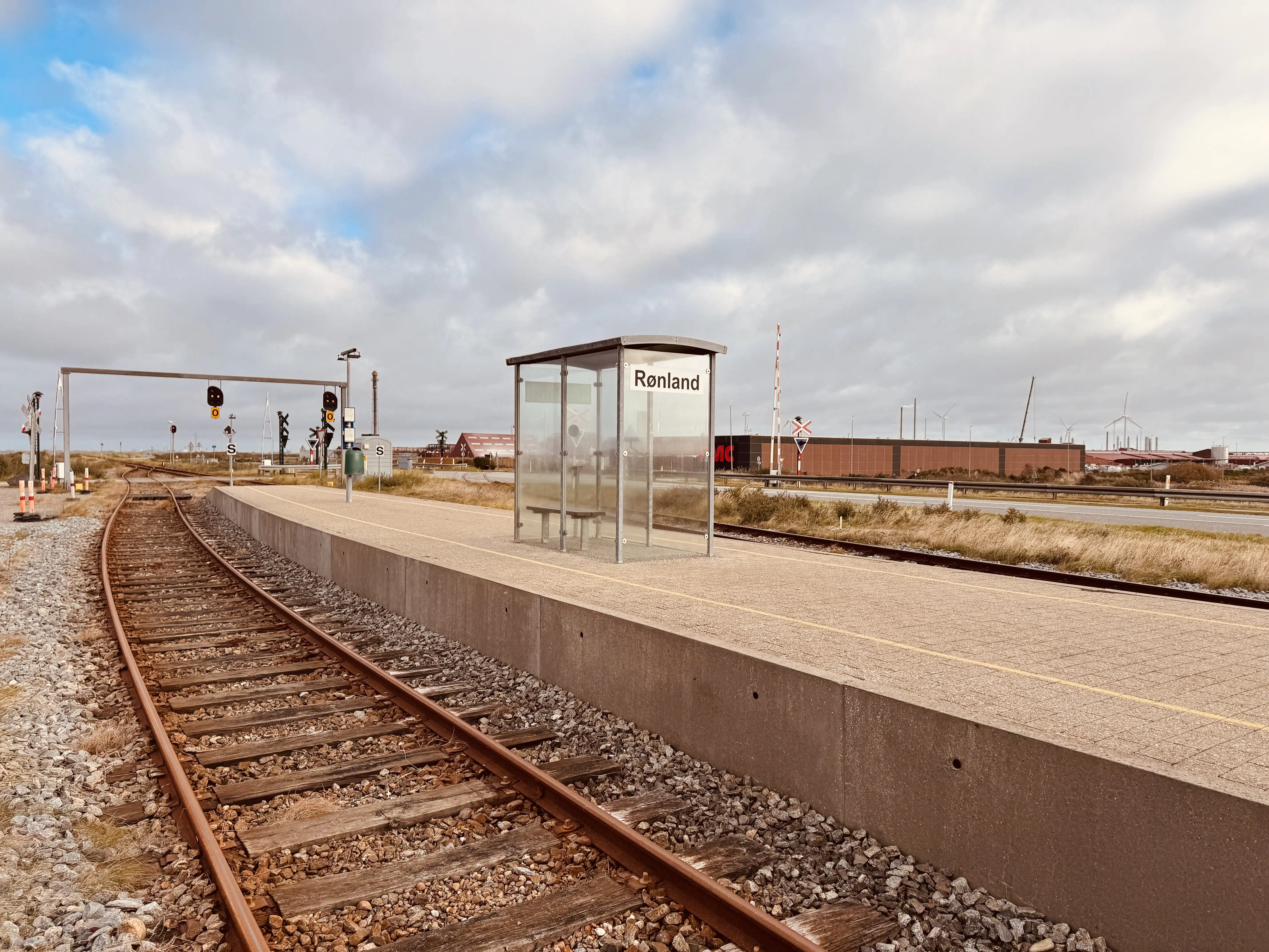 Billede af Rønland Trinbræt. Billede af Rønland Trinbræt.