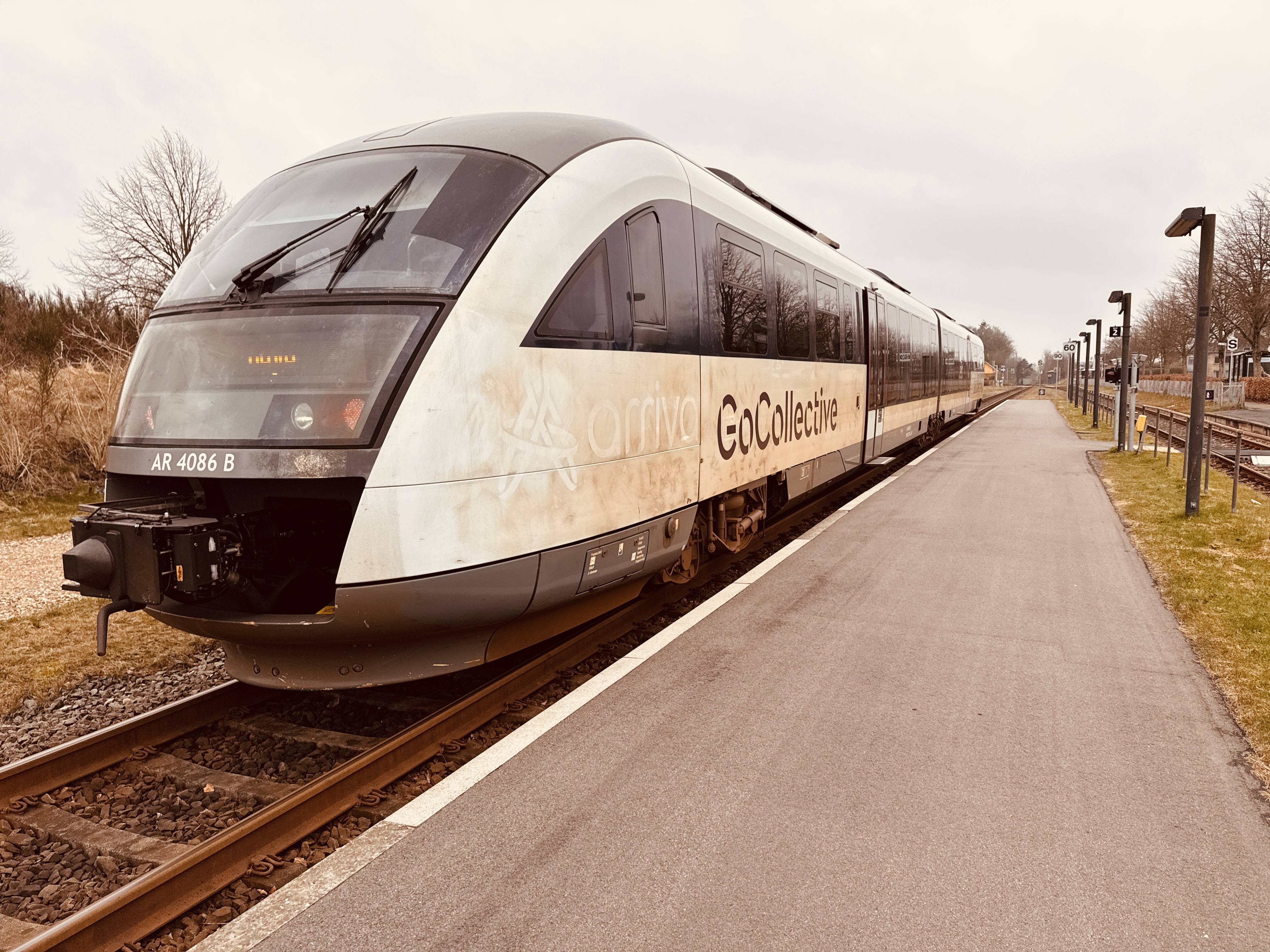 Billede af GoCollective AR 4086, tidligere DSB MQ 4126-4926 fotograferet ud for Vildbjerg Trinbræt.