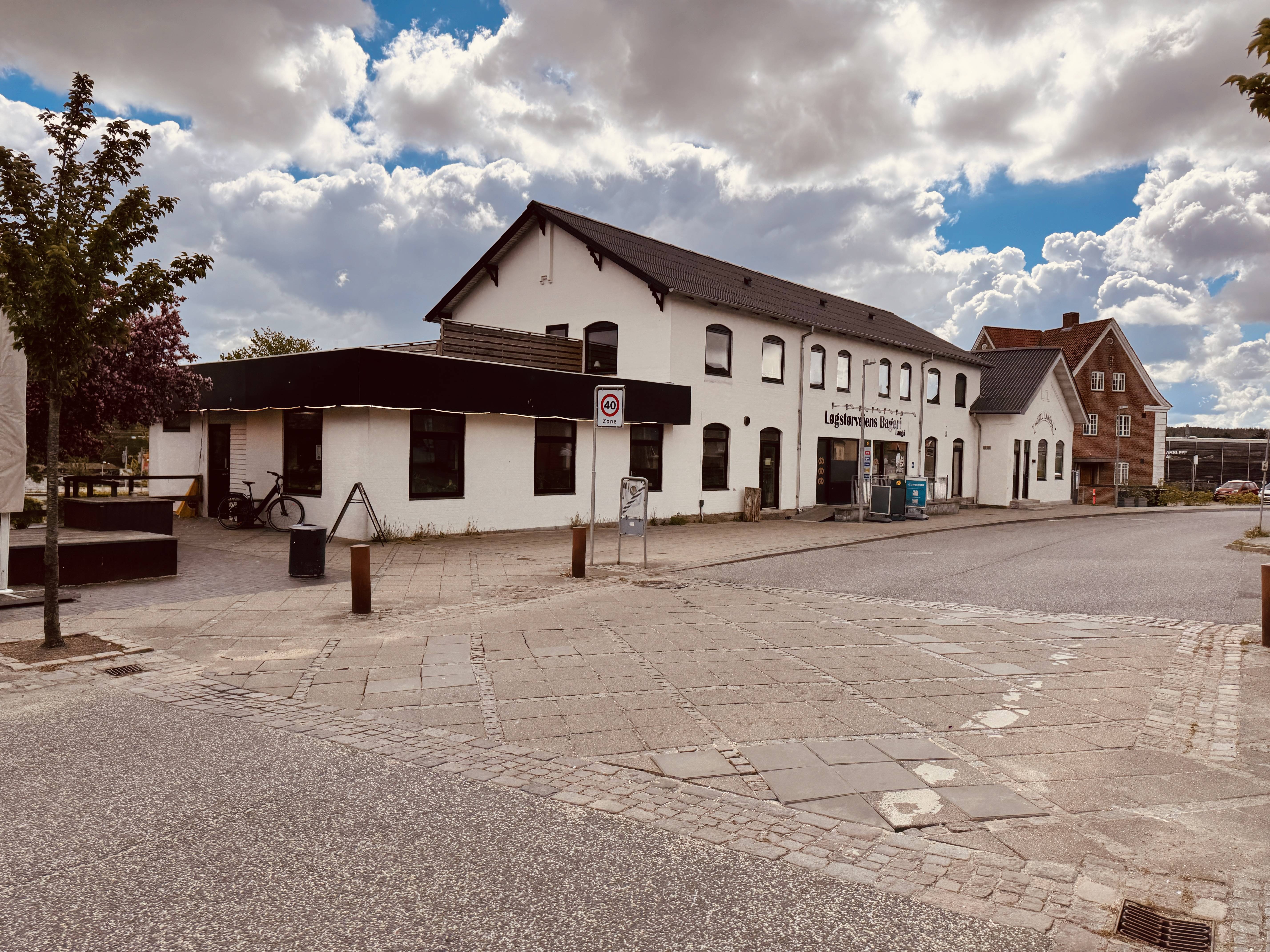 Billede af Hotel Langå ved Langå Station.